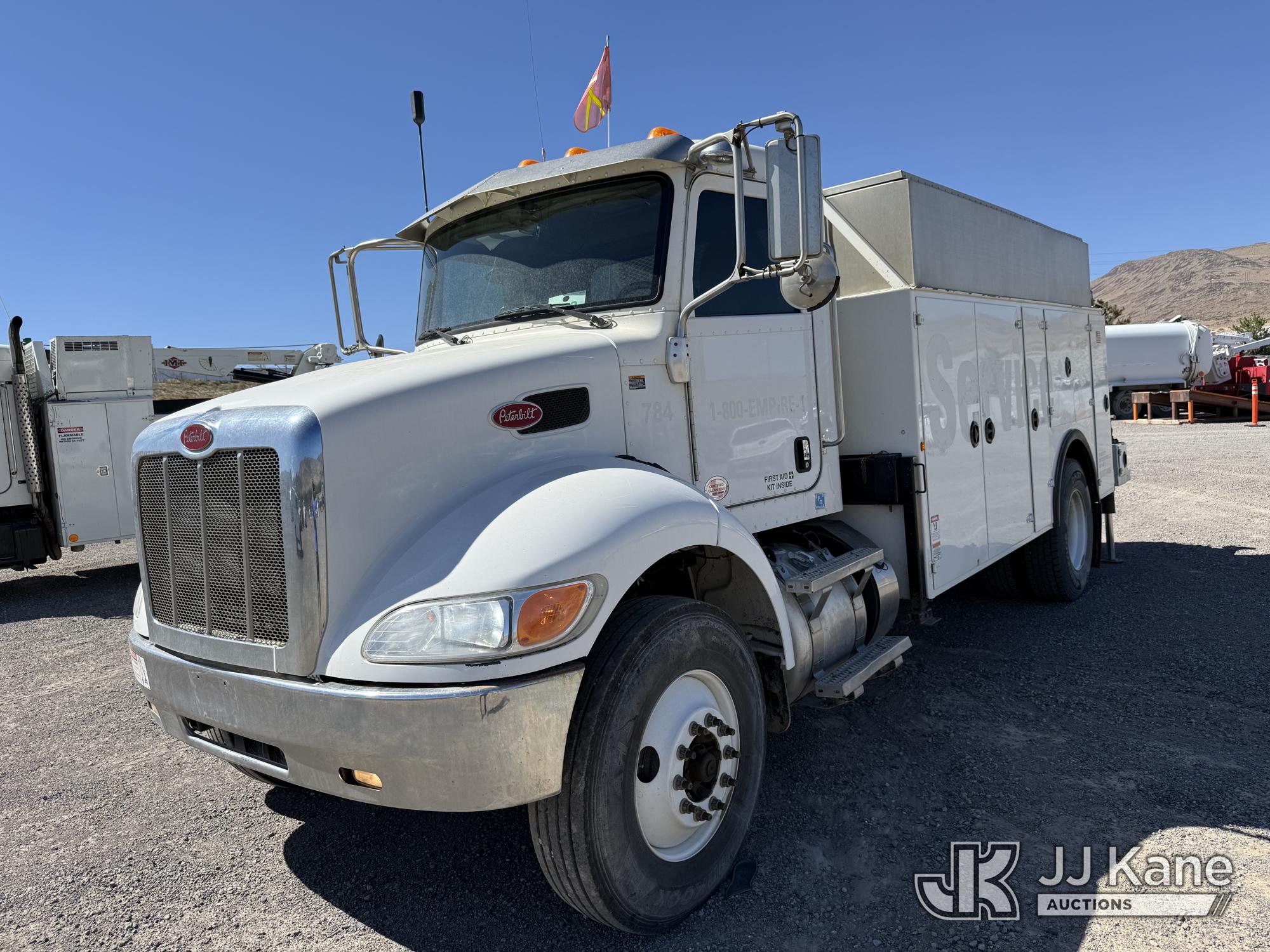 Photo of a 2019 Peterbilt 337