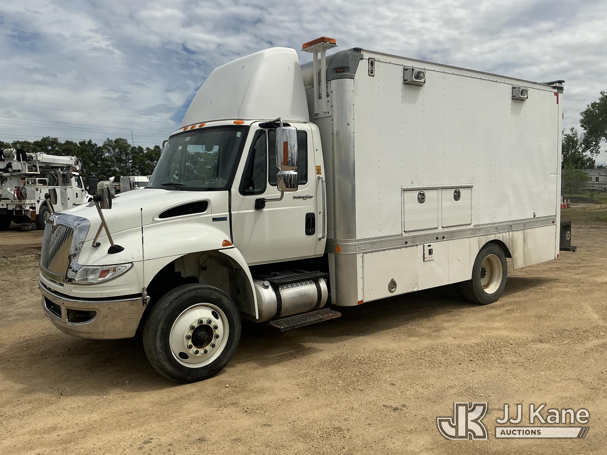 Photo of a 2012 International DuraStar 4400