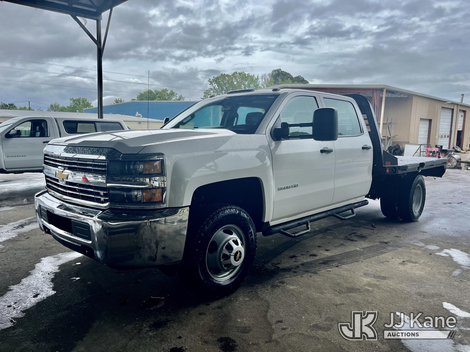 Photo of a 2015 Chevrolet Silverado 2500HD 4x4