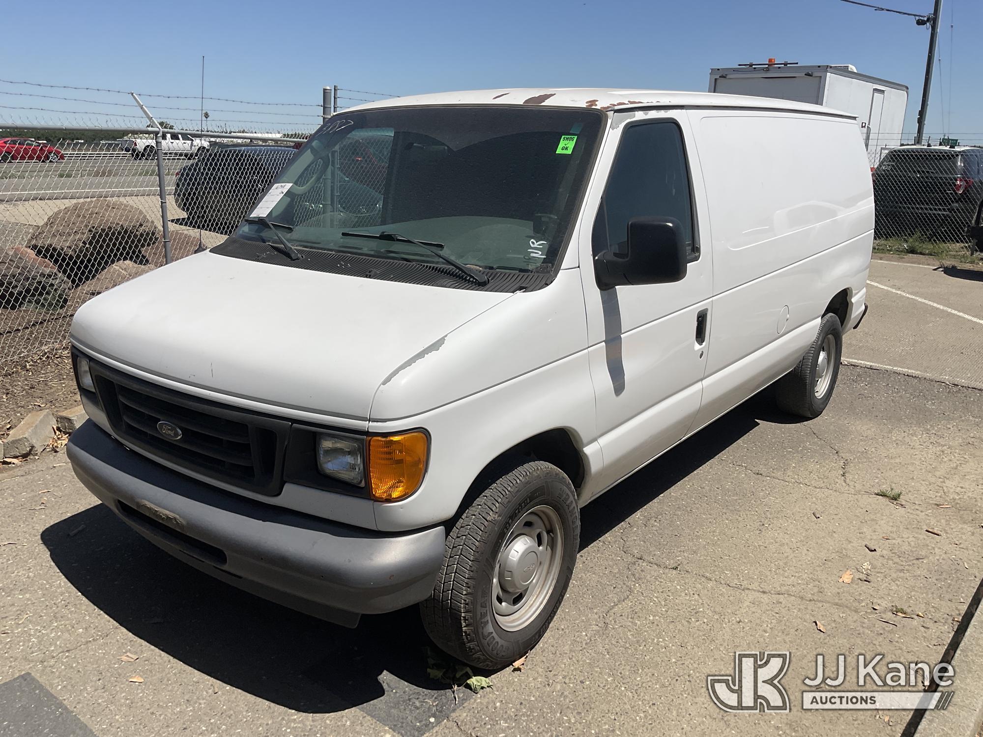 Photo of a 2006 Ford Econoline E-150