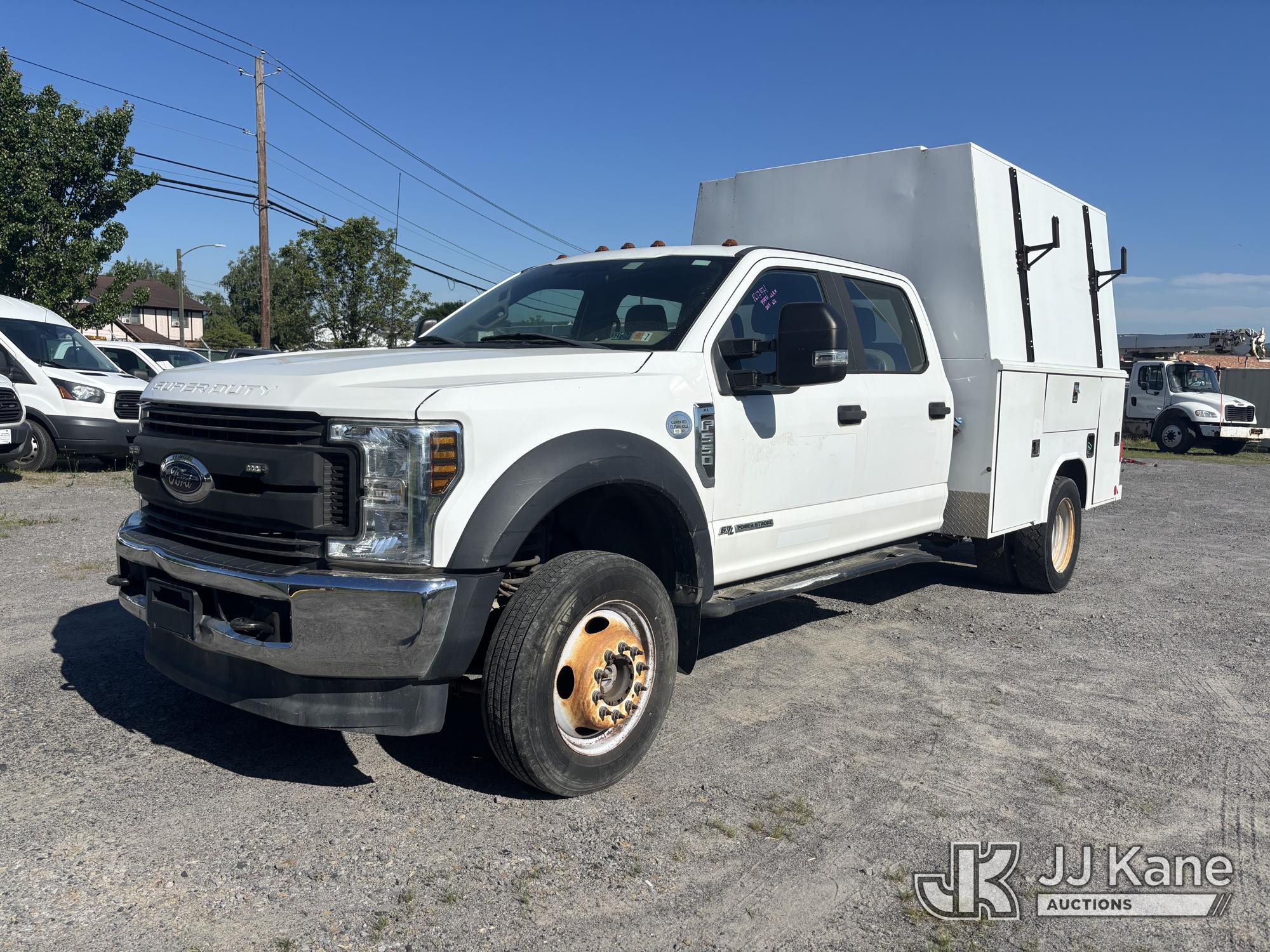 Photo of a 2018 Ford F-550 4x4