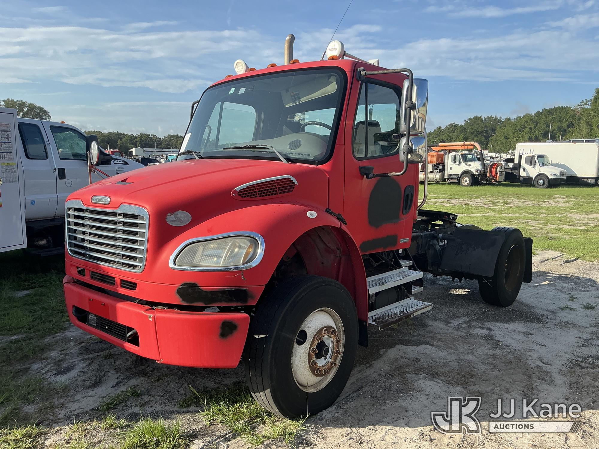 Photo of a 2008 Freightliner M2 106