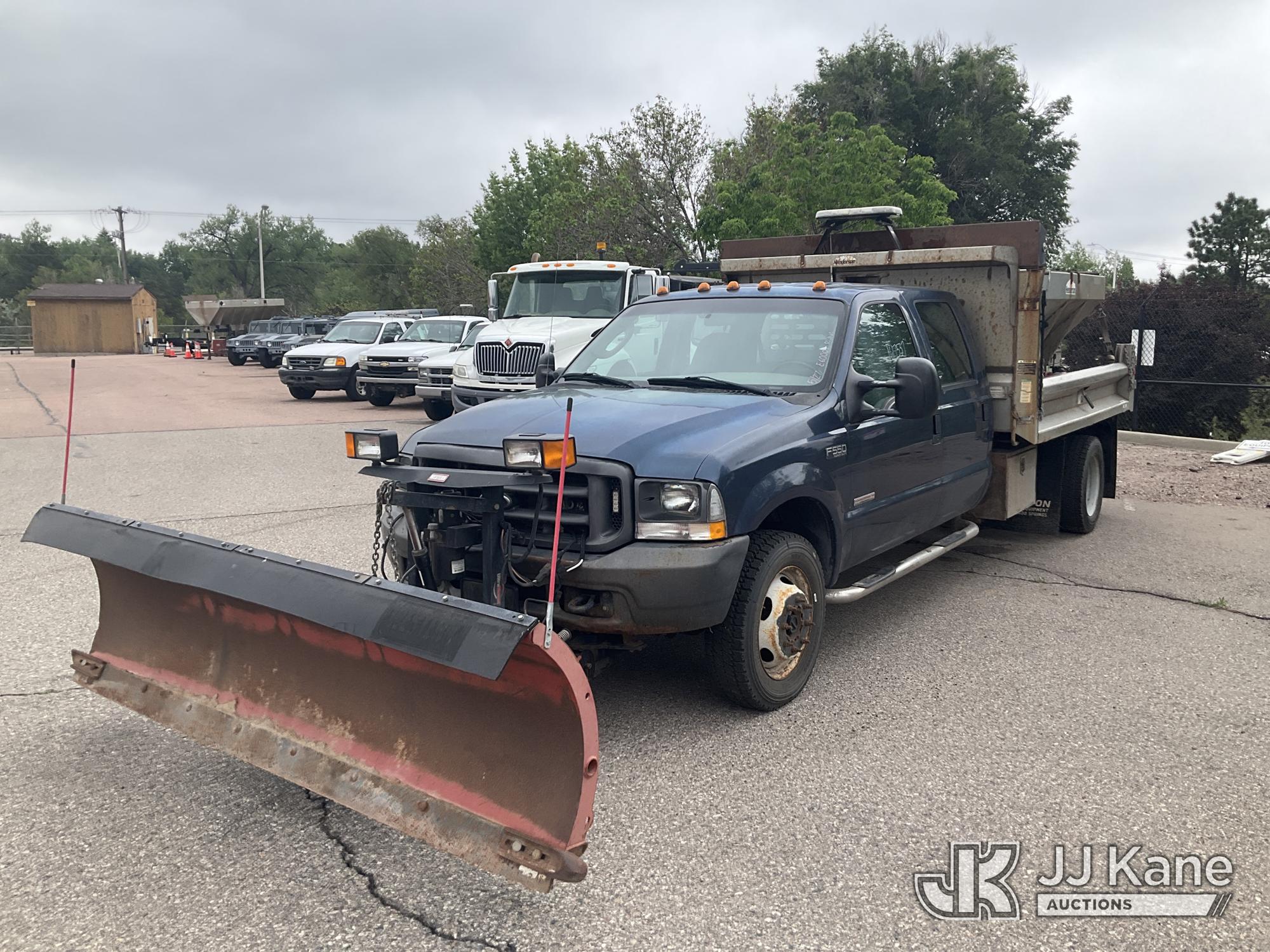 Photo of a 2004 Ford F550 4x4