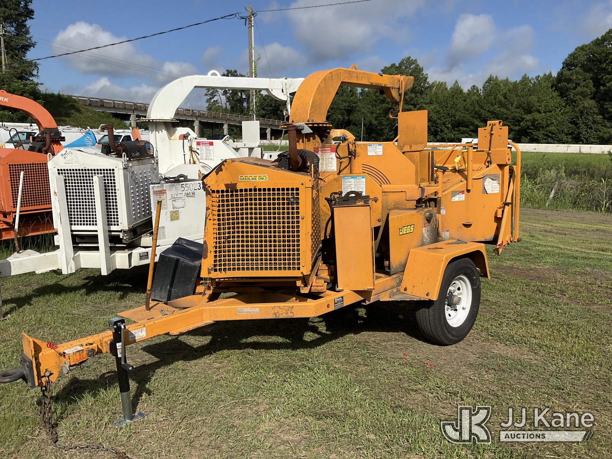 2017 Bandit 200UC Chipper (12in Disc), trailer mtd
