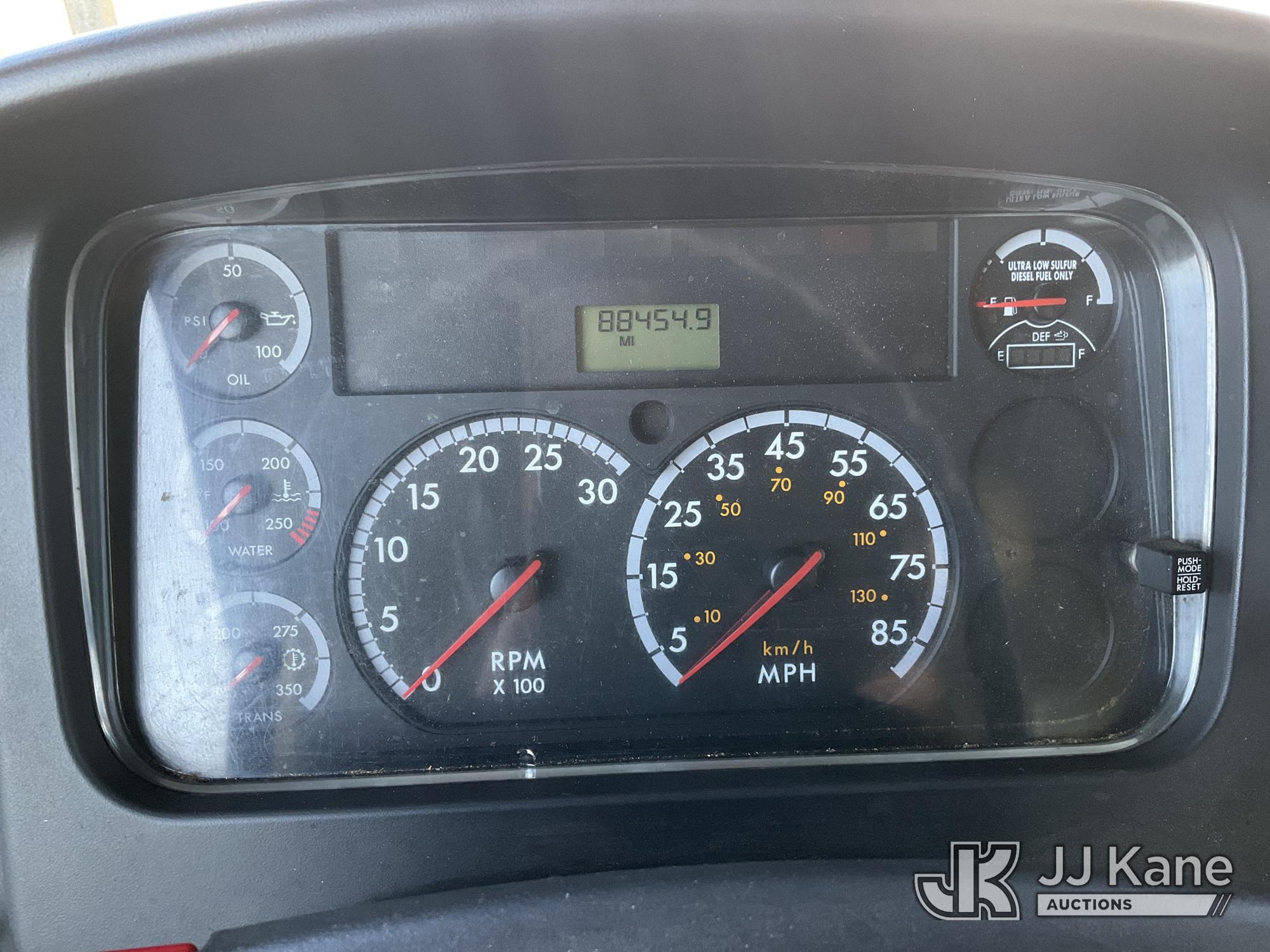 2015 Freightliner M2 106