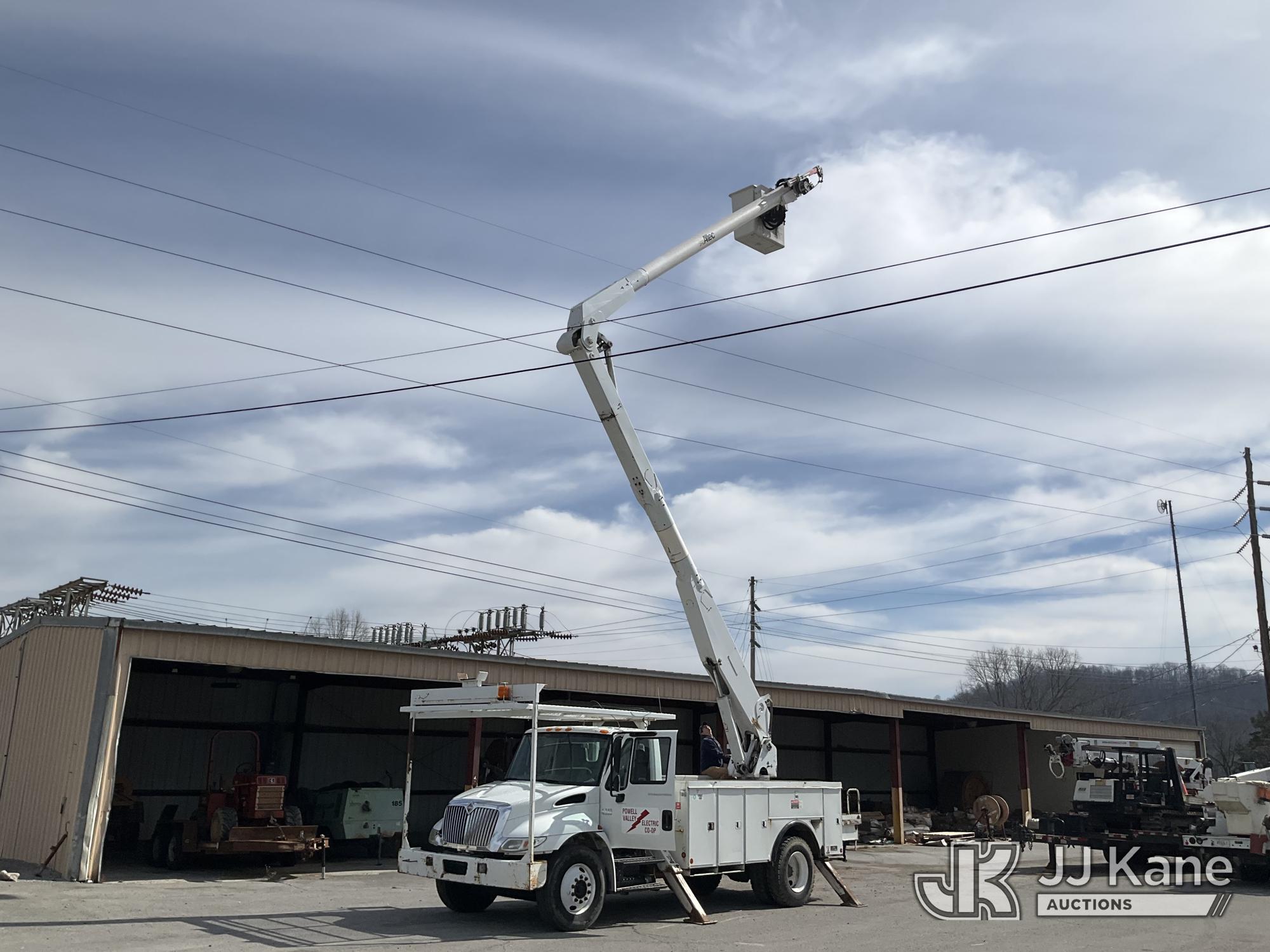 Photo of a 2003 International DuraStar 4300