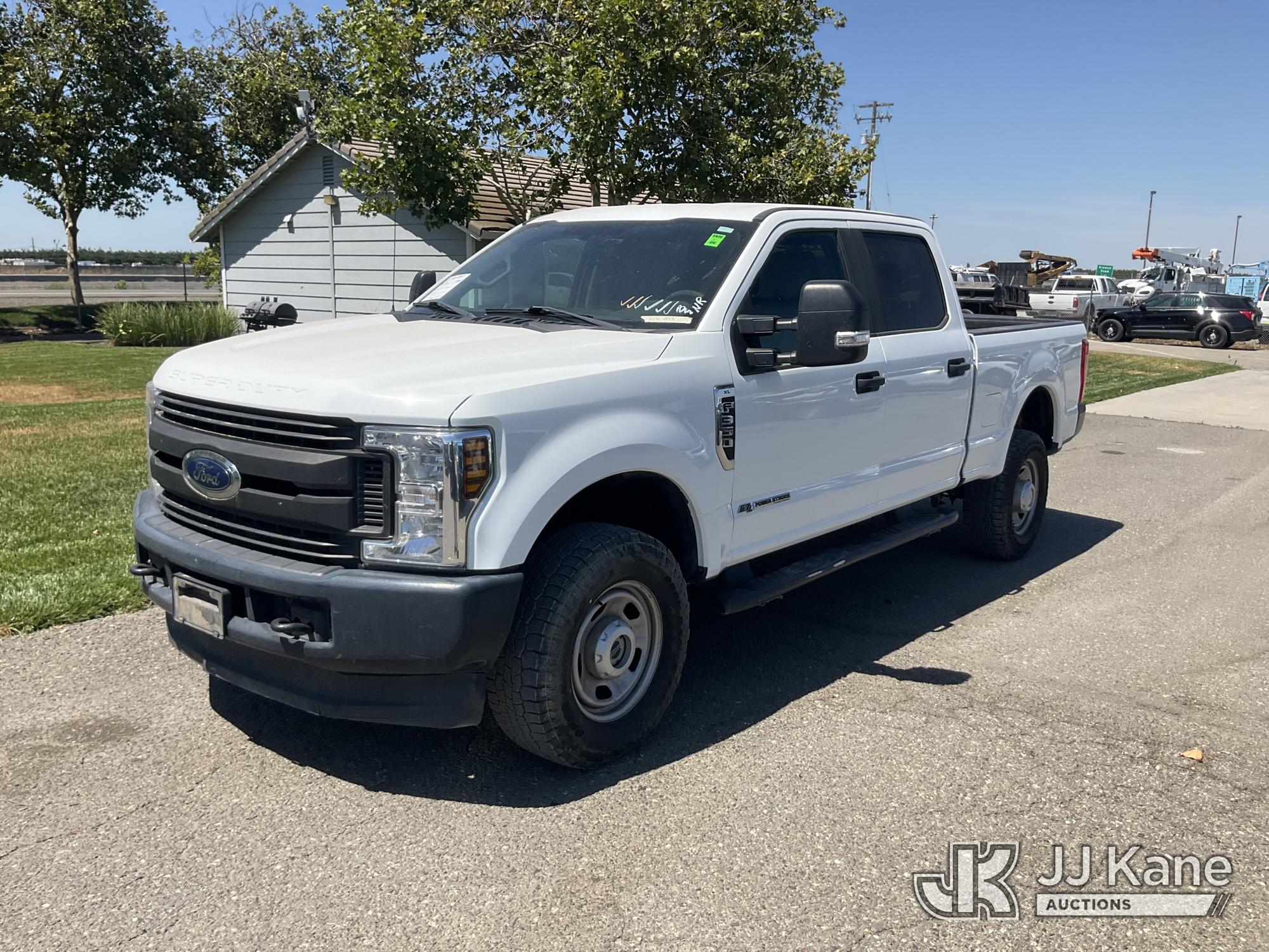 Photo of a 2018 Ford F-350 SD