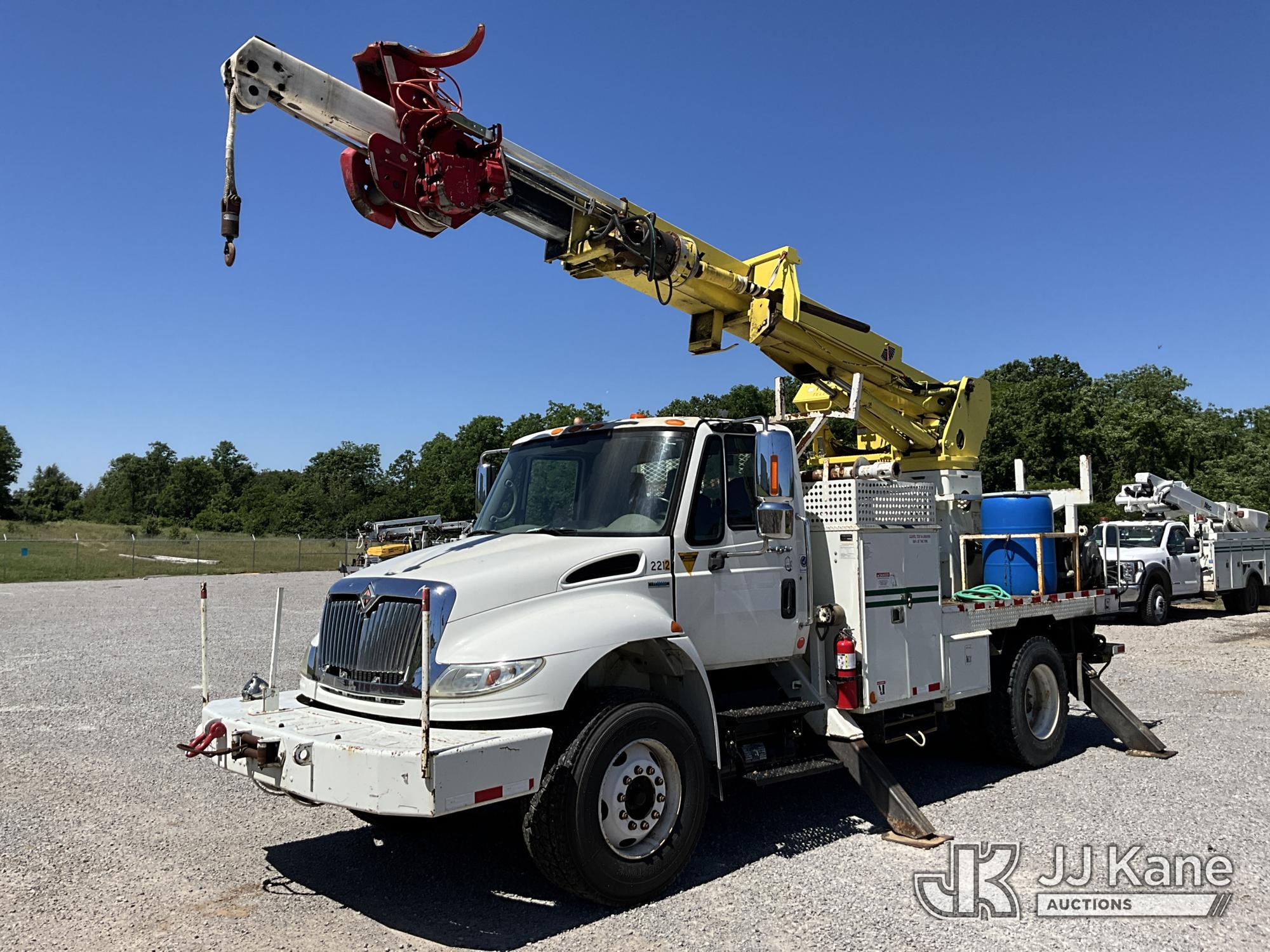 Photo of a 2008 International 4400