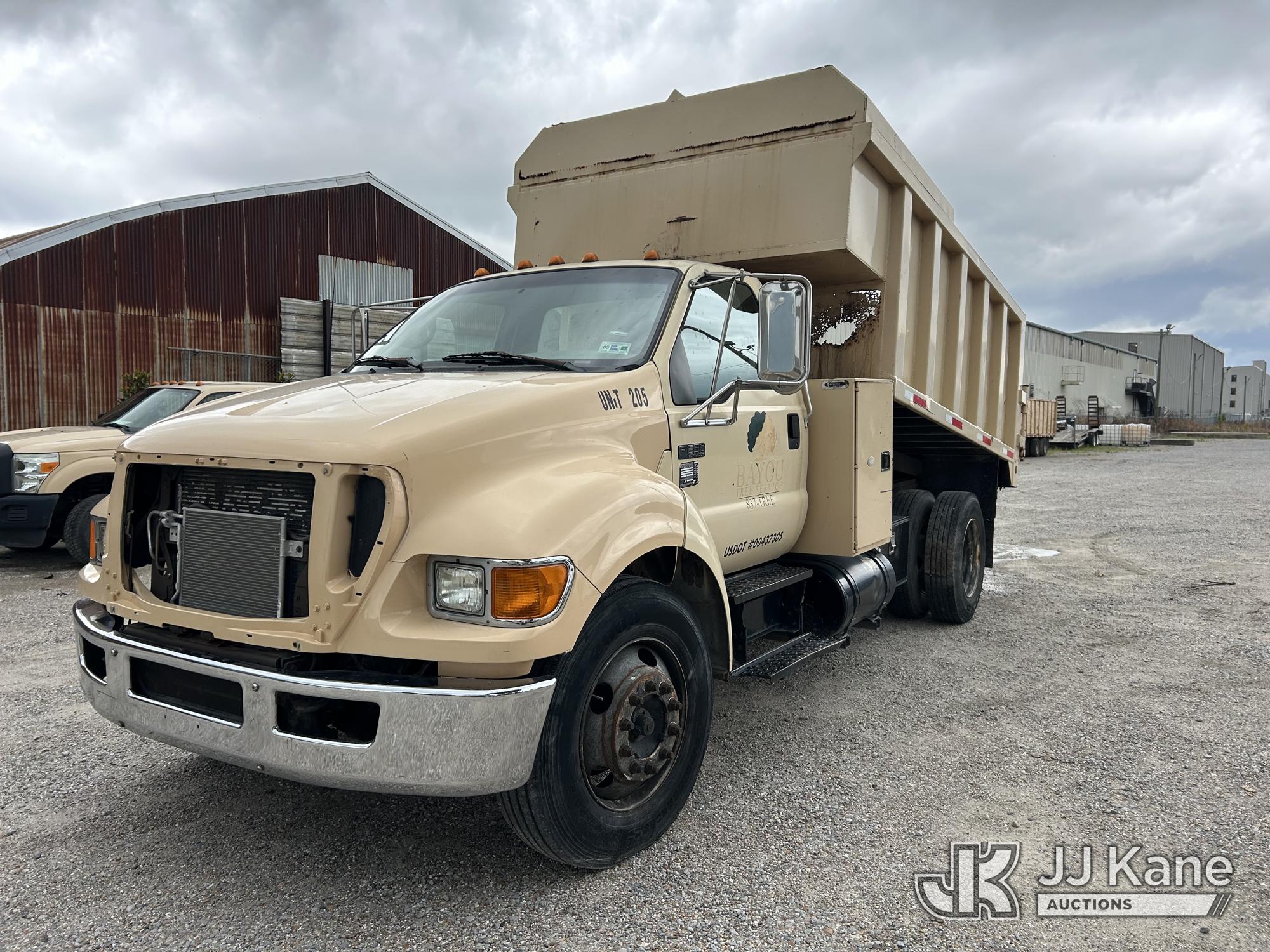 2005 Ford F-650 Chipper Dump Truck