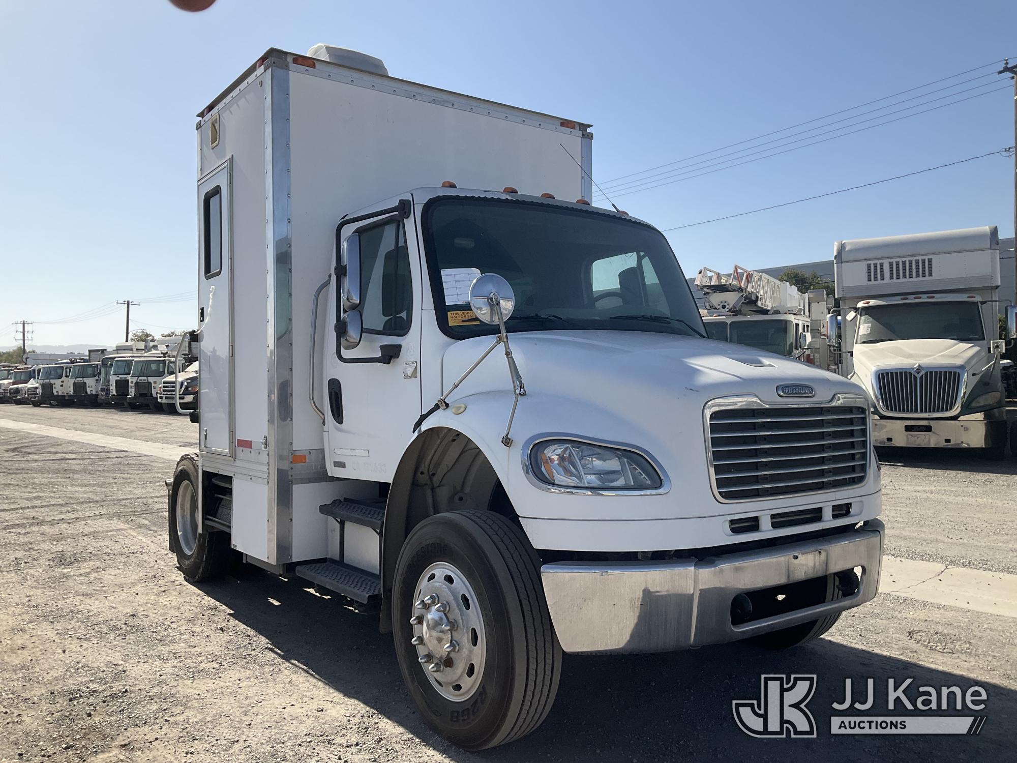 2006 Freightliner M2 106