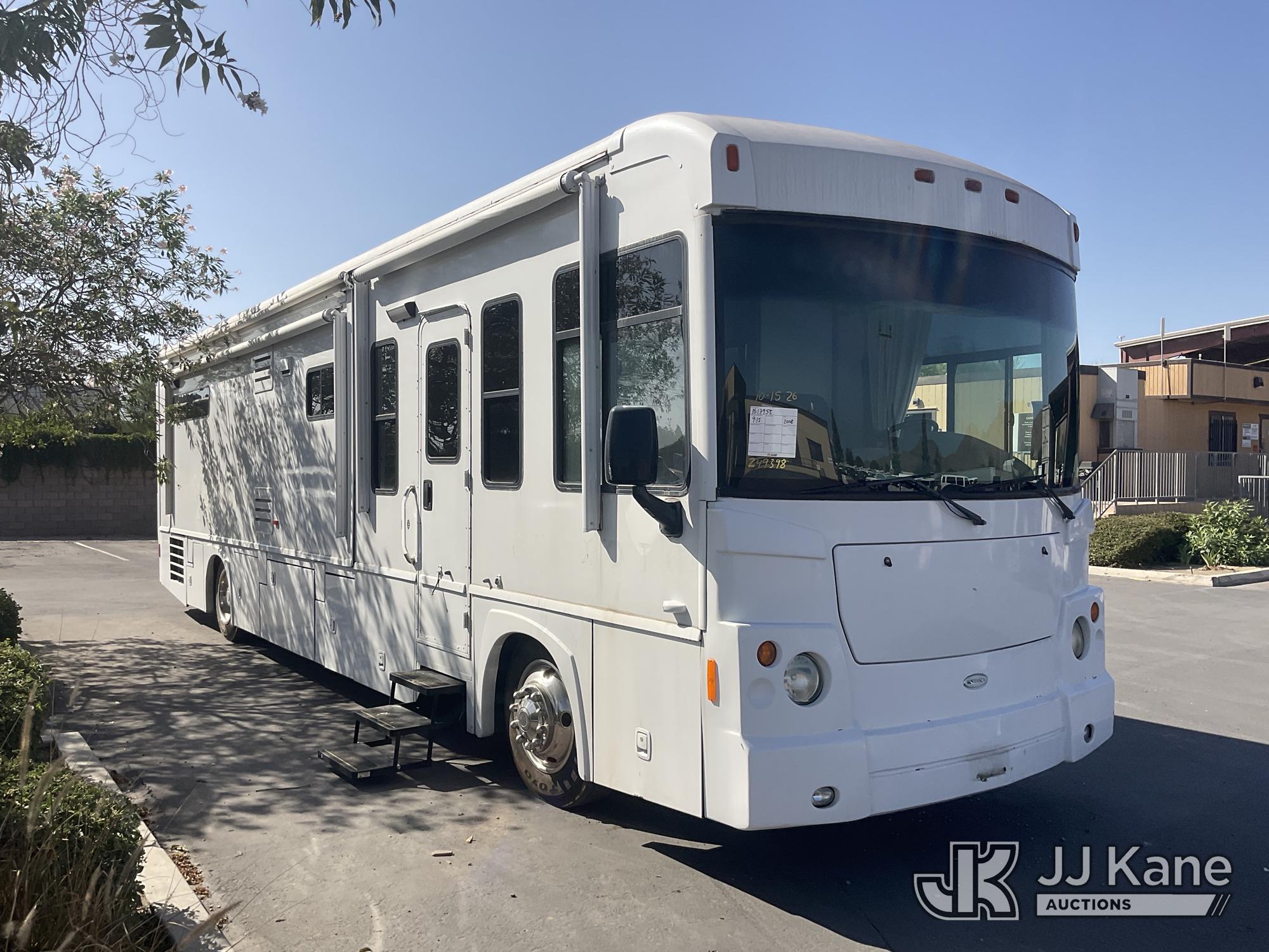 2008 Freightliner X-LINE MOTORHOME