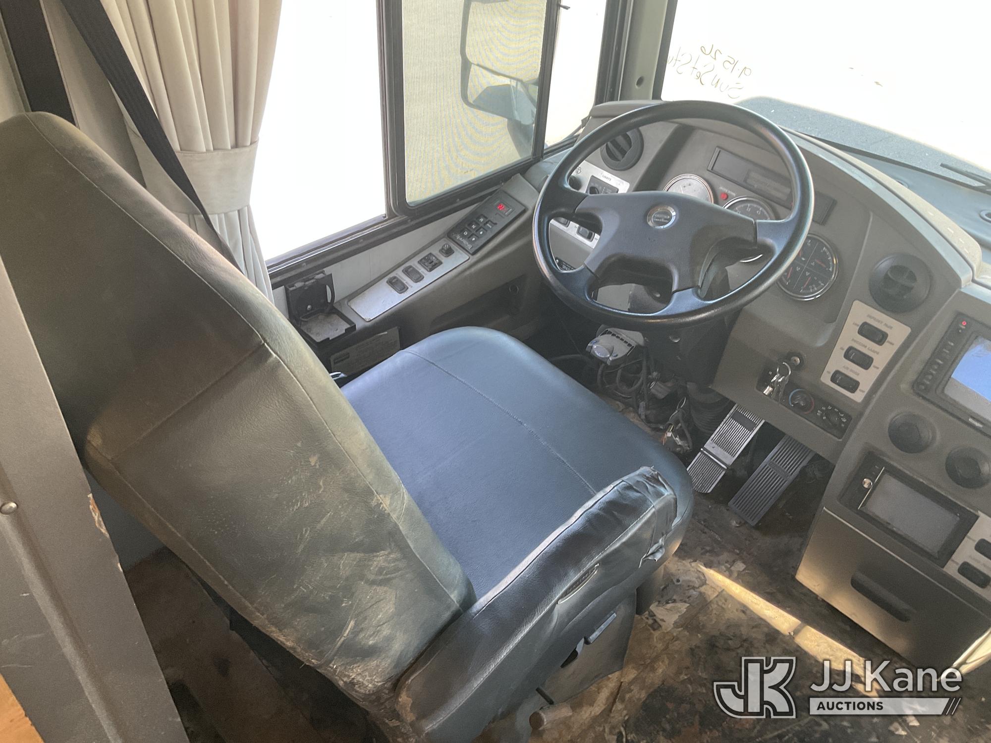 2008 Freightliner X-LINE MOTORHOME