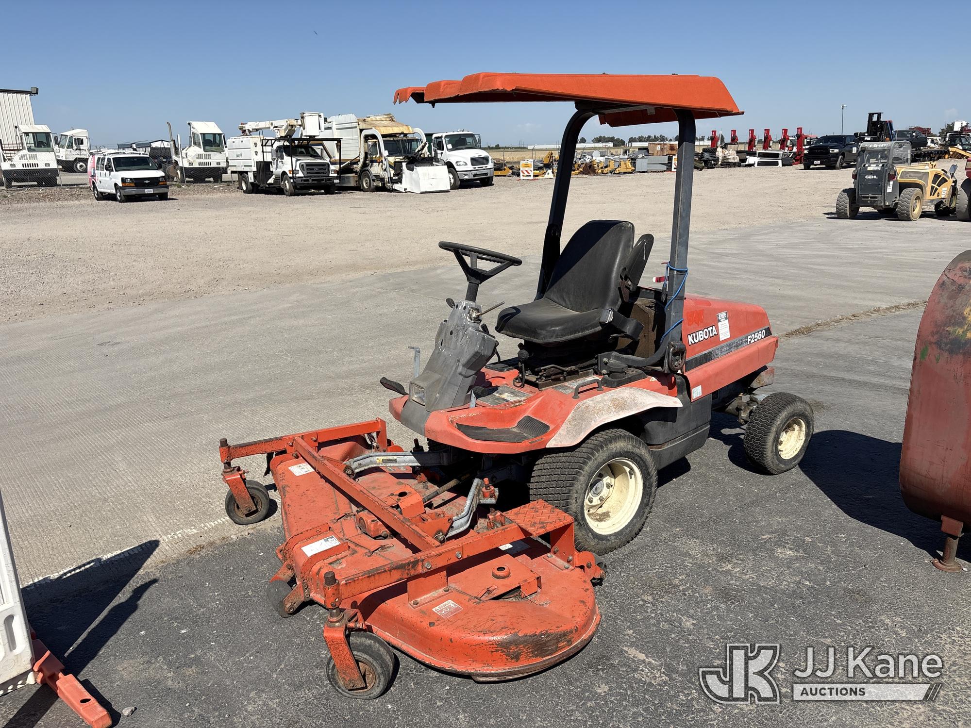 Kubota F2560 Mower