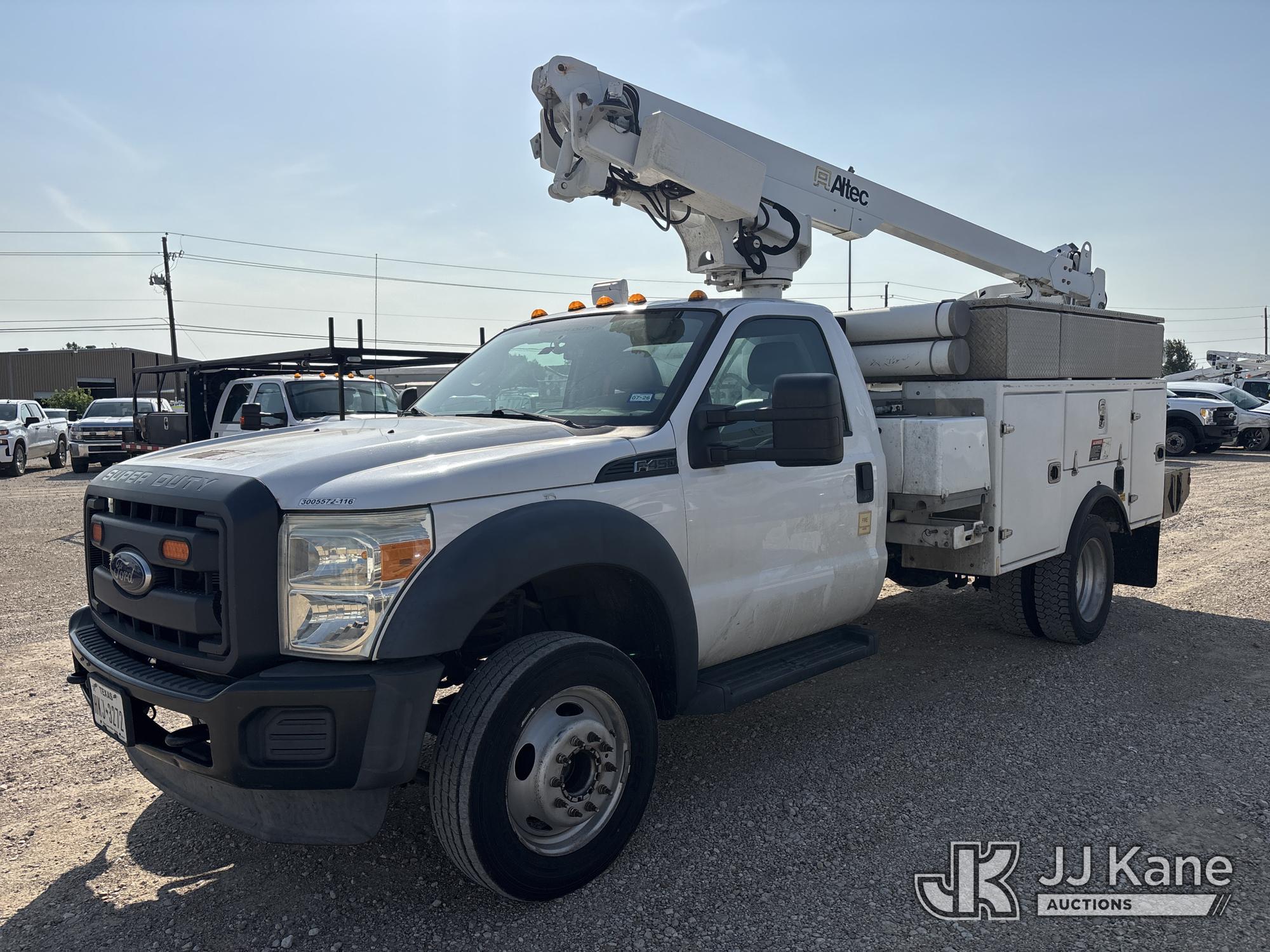 Altec AT200-A Telescopic Non-Insulated Bucket Truck On 2016 Ford F-450 SD Service Truck (1618073)