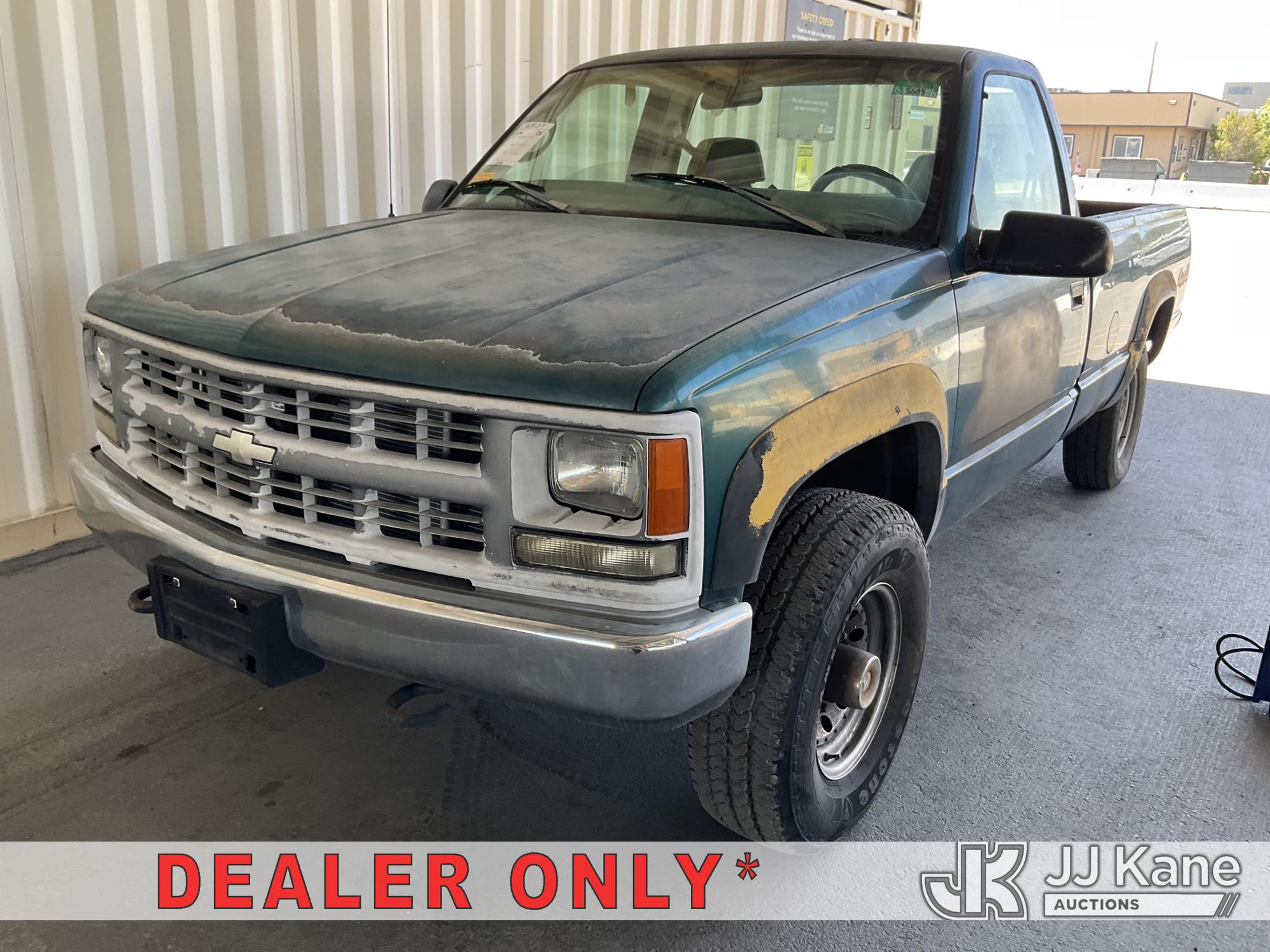 1998 Chevrolet C/K 2500 Reg. Cab Pickup Truck