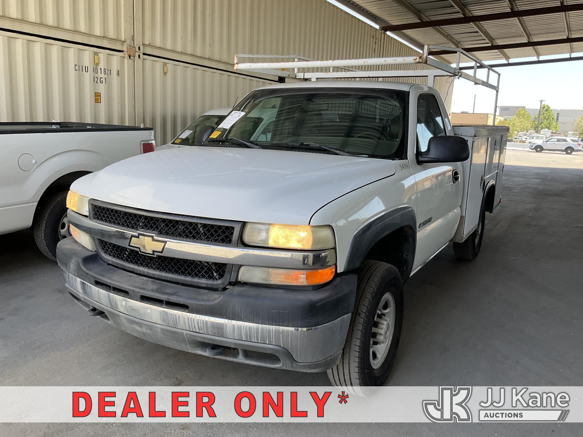 2002 Chevrolet Silverado 2500HD Service Truck