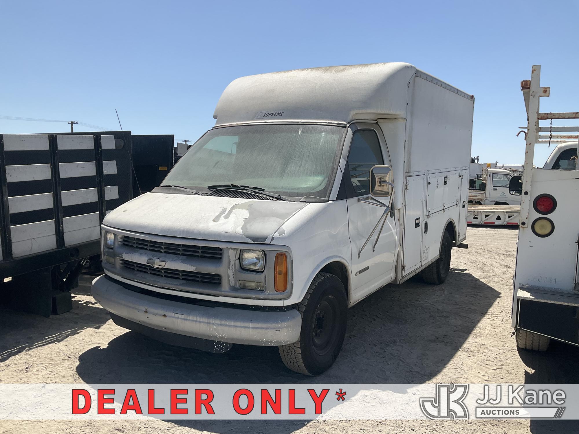 Photo of a 2002 Chevrolet Express G3500