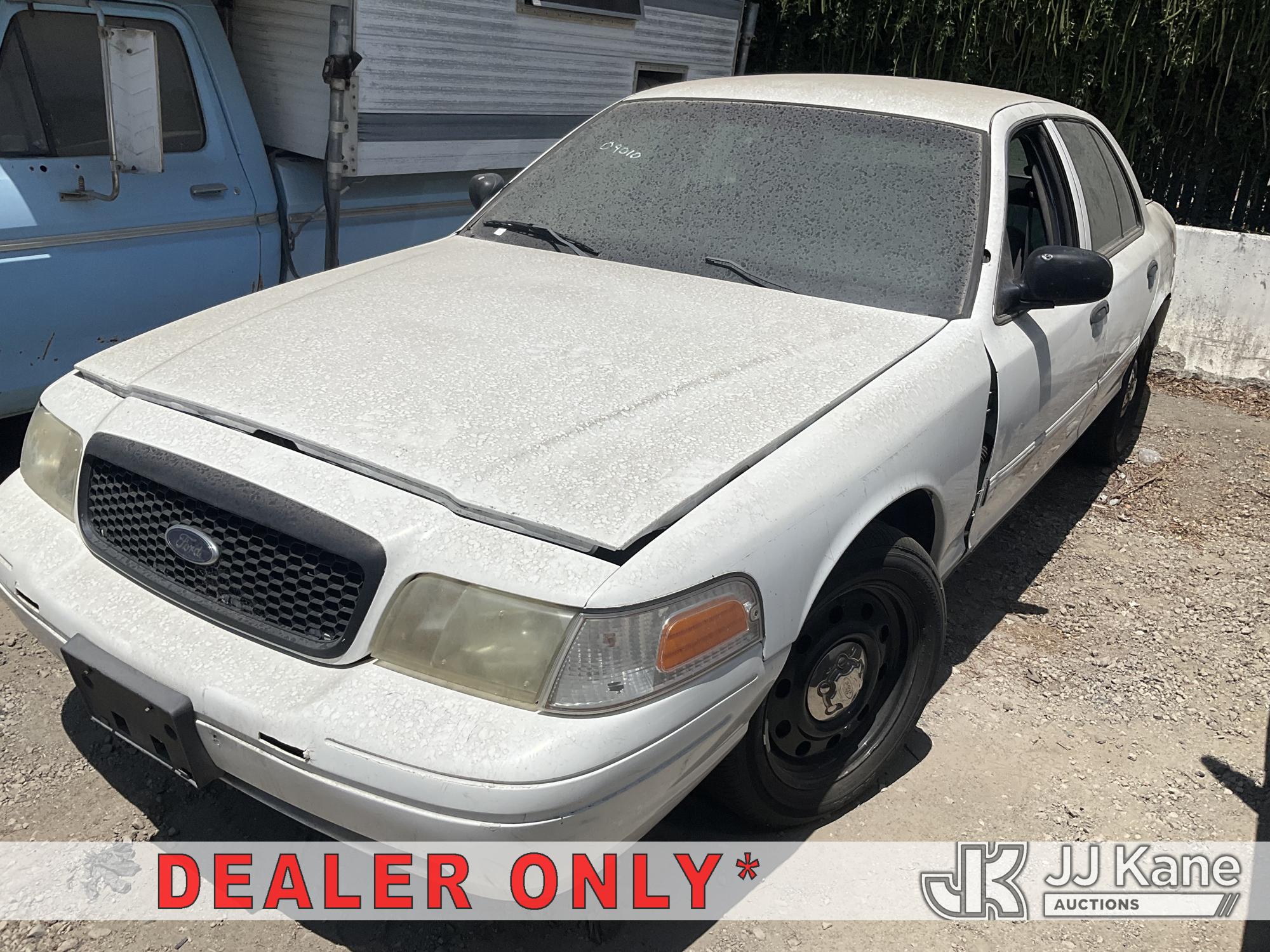 2009 Ford Crown Victoria Police Interceptor 4-Door Sedan