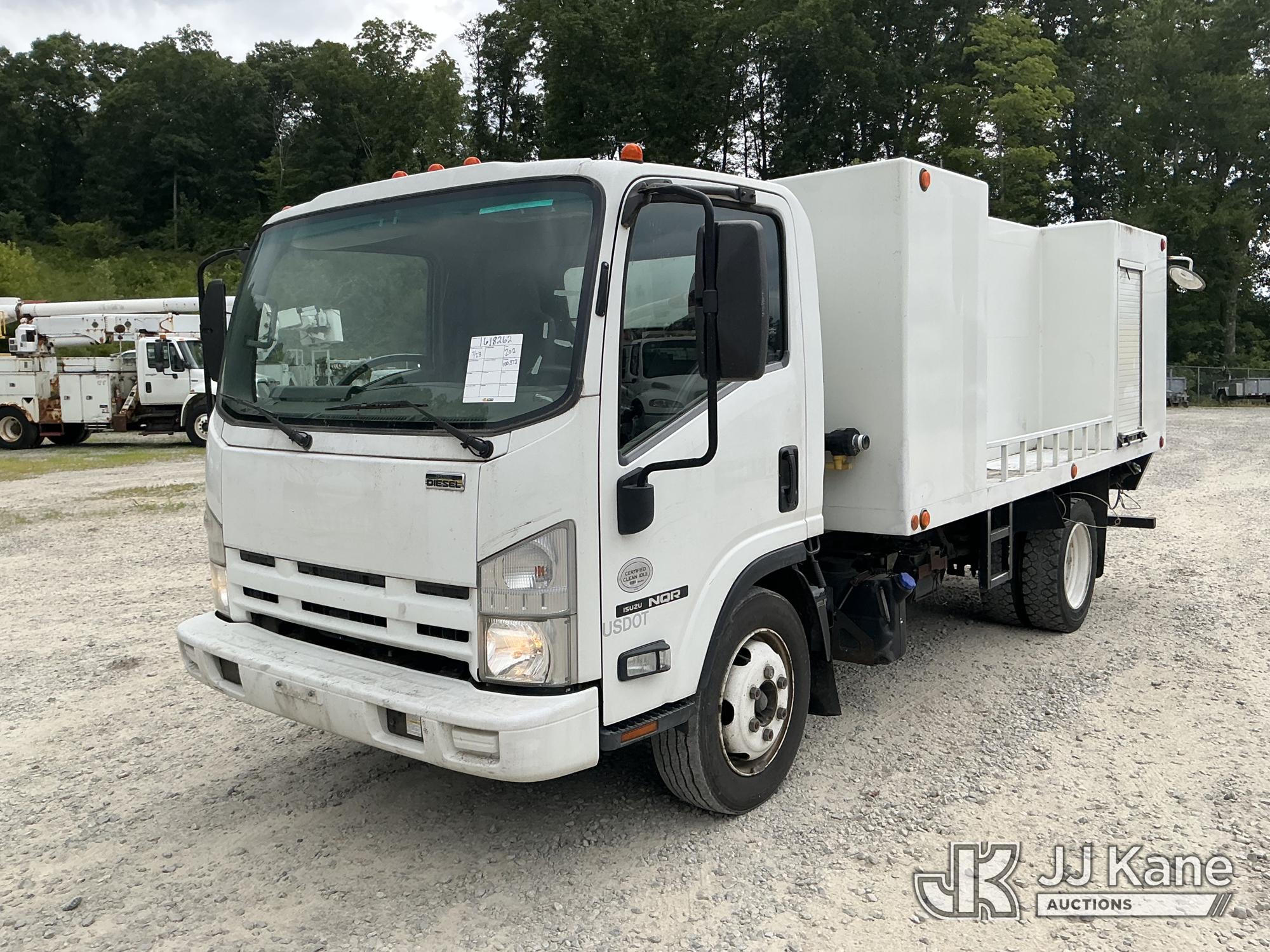 2012 Isuzu NQR Spray Truck