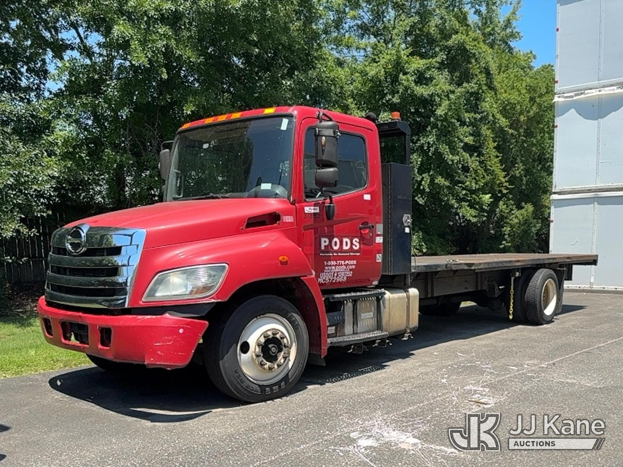 Photo of a 2014 Hino 268