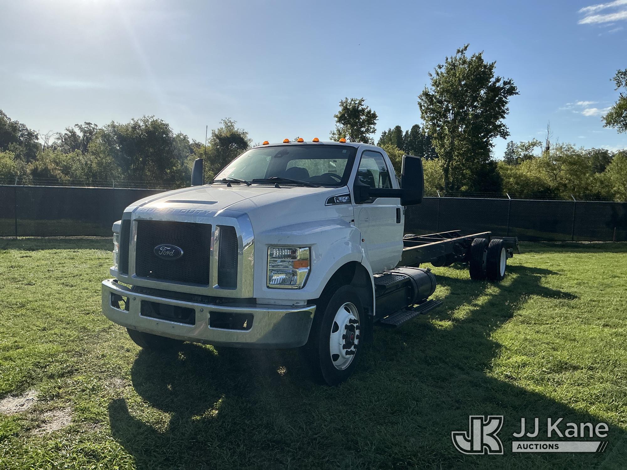 Photo of a 2023 Ford F-650