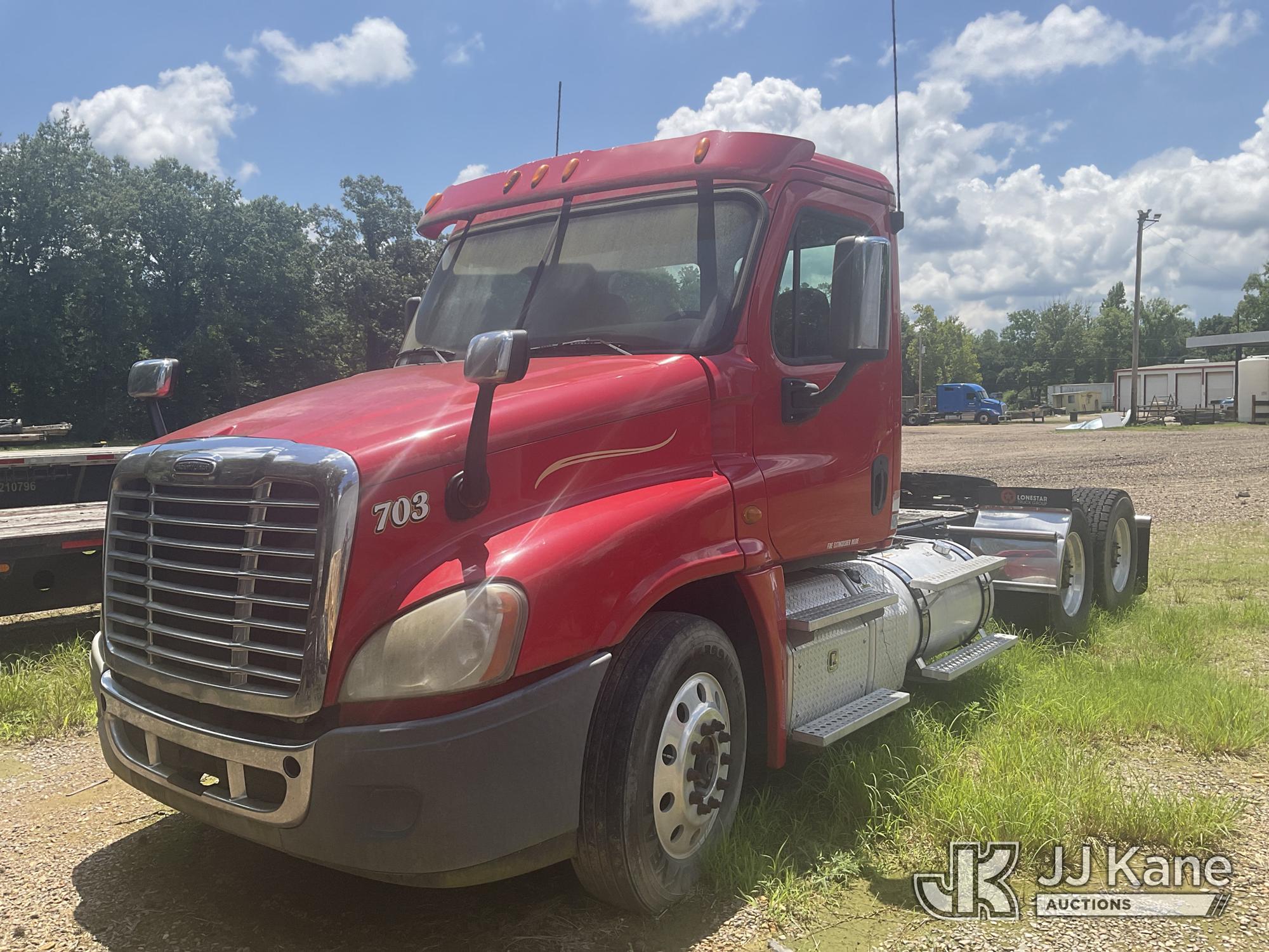 Photo of a 2014 Freightliner Cascadia CA125D