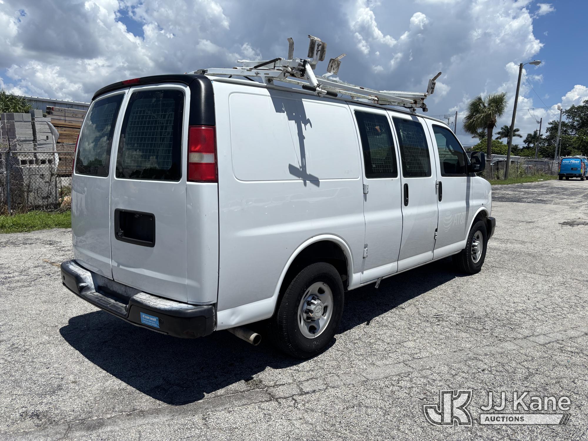 2017 Chevrolet EXPRESS 2500