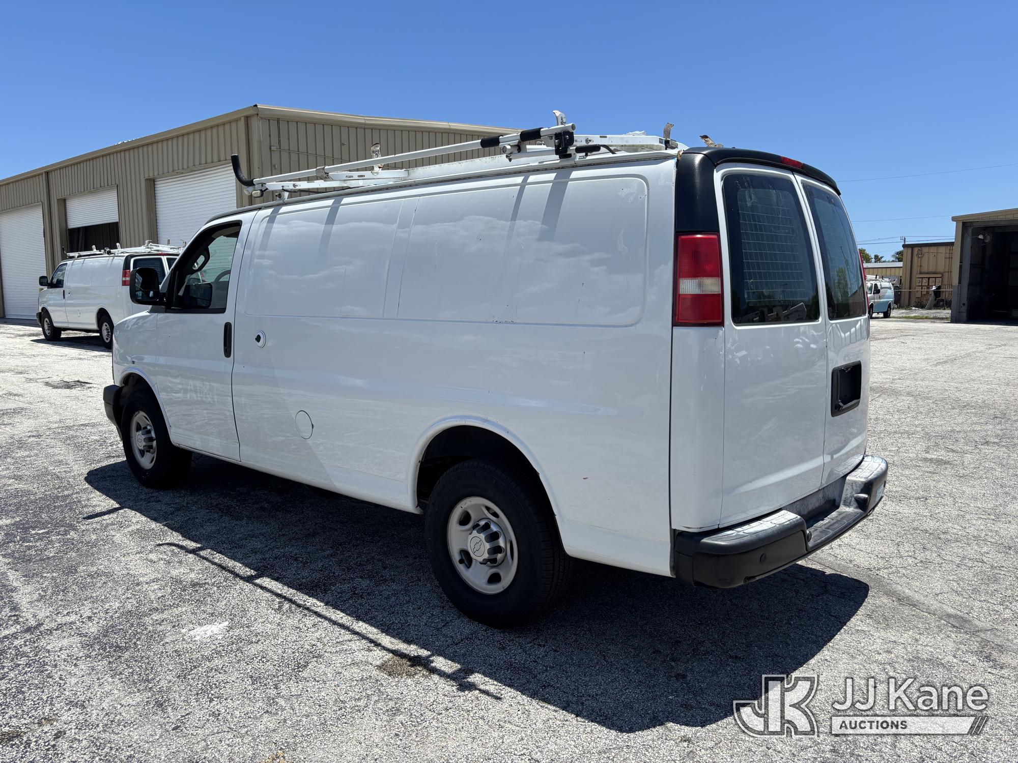 2017 Chevrolet EXPRESS 2500