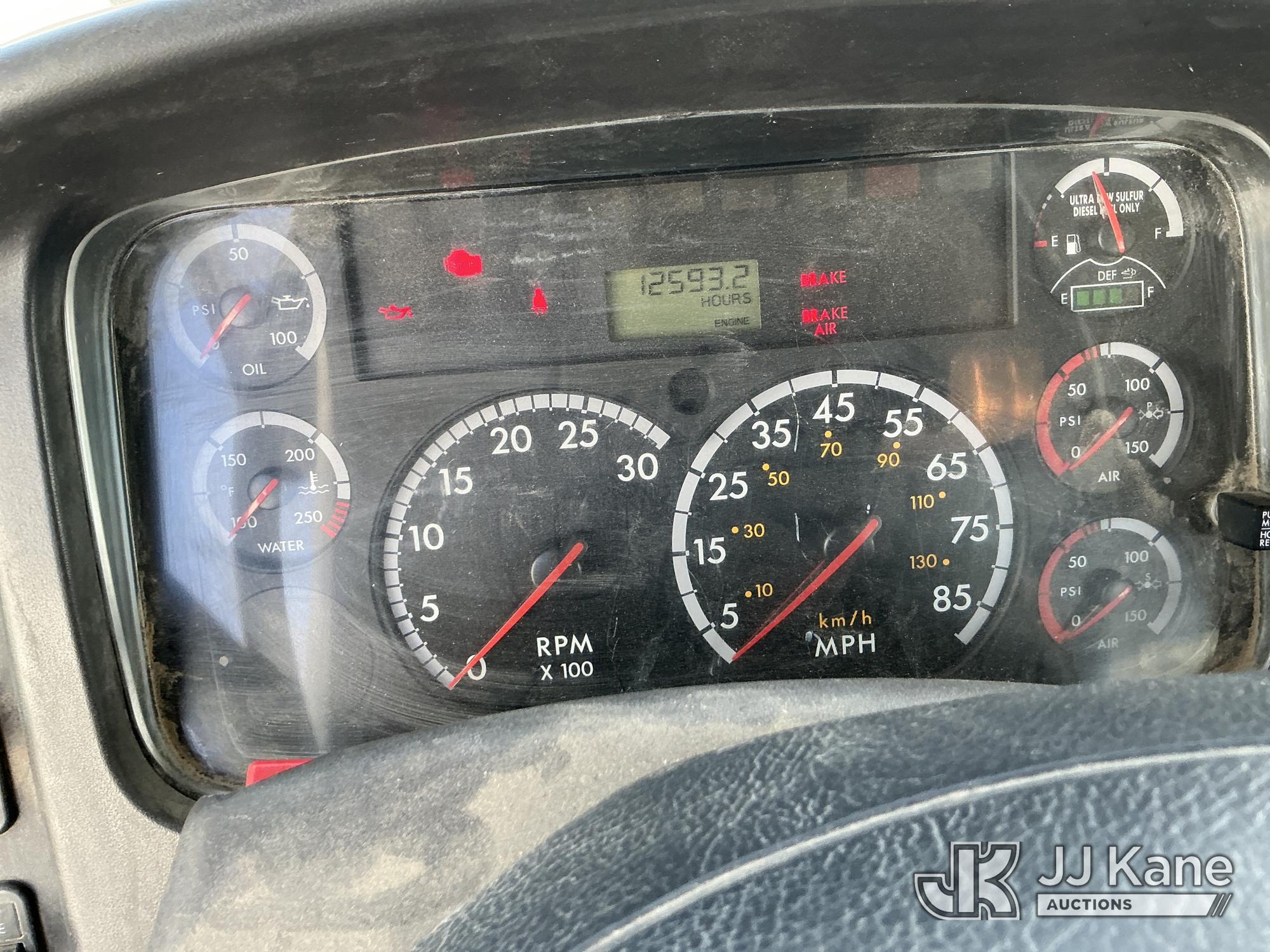 2013 Freightliner M2 106