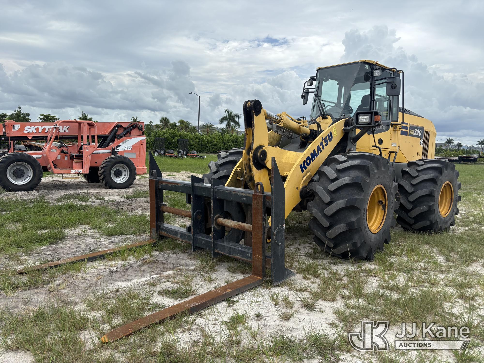 Photo of a 2018 Komatsu WA320-8