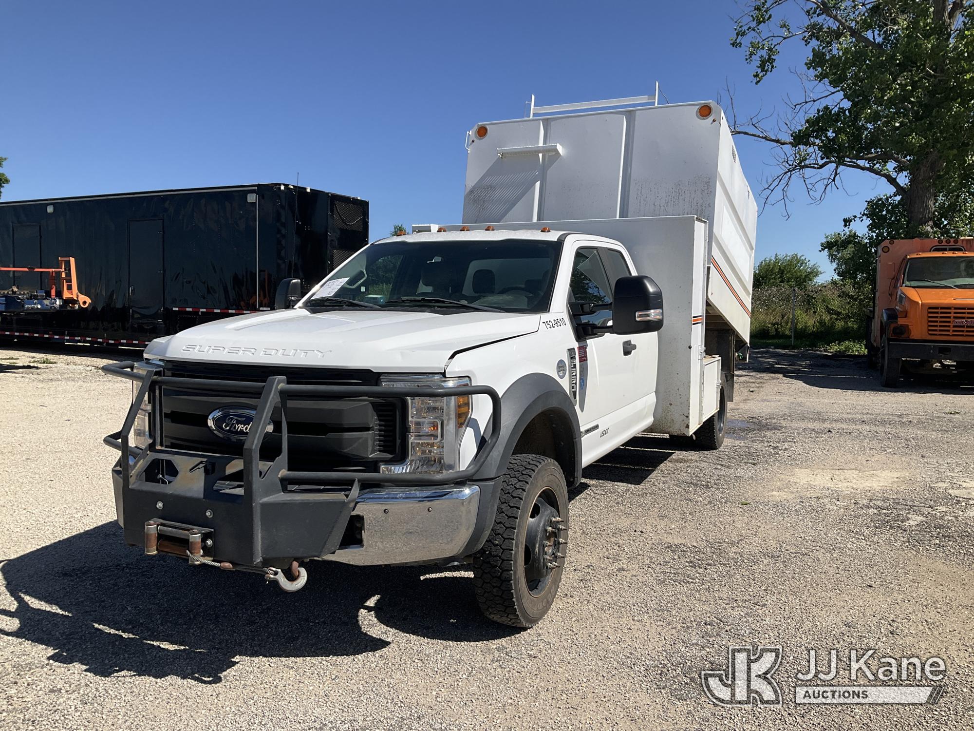 Photo of a 2019 Ford F-550