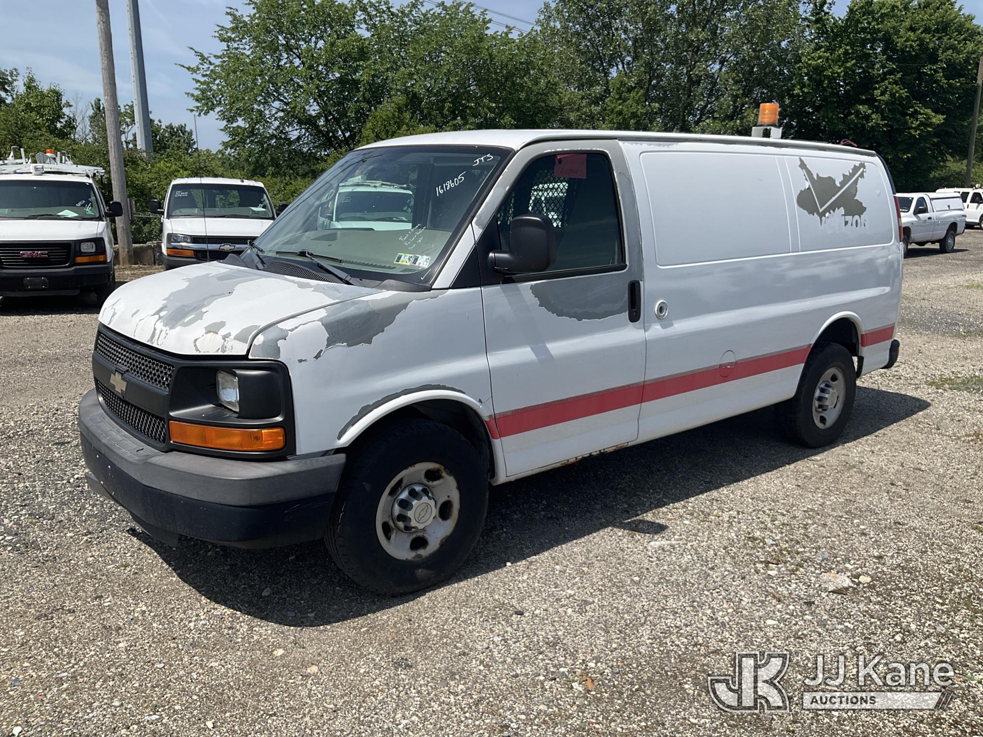 Photo of a 2011 Chevrolet Express G2500