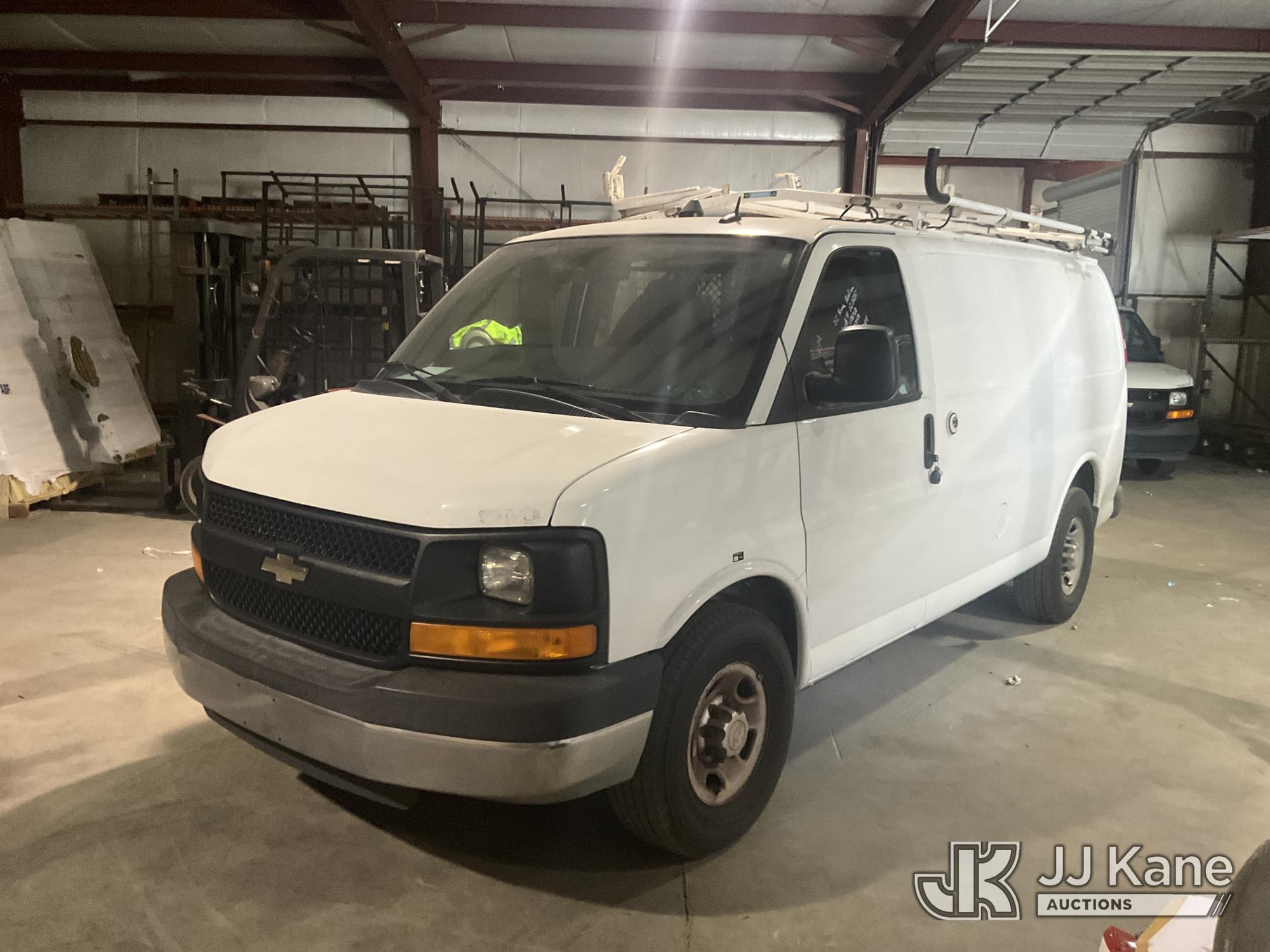 2014 Chevrolet Express G2500 Cargo Van
