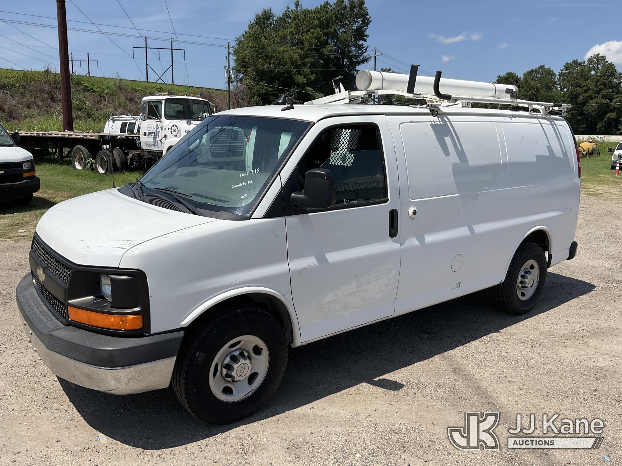 2014 Chevrolet Express G2500 Cargo Van
