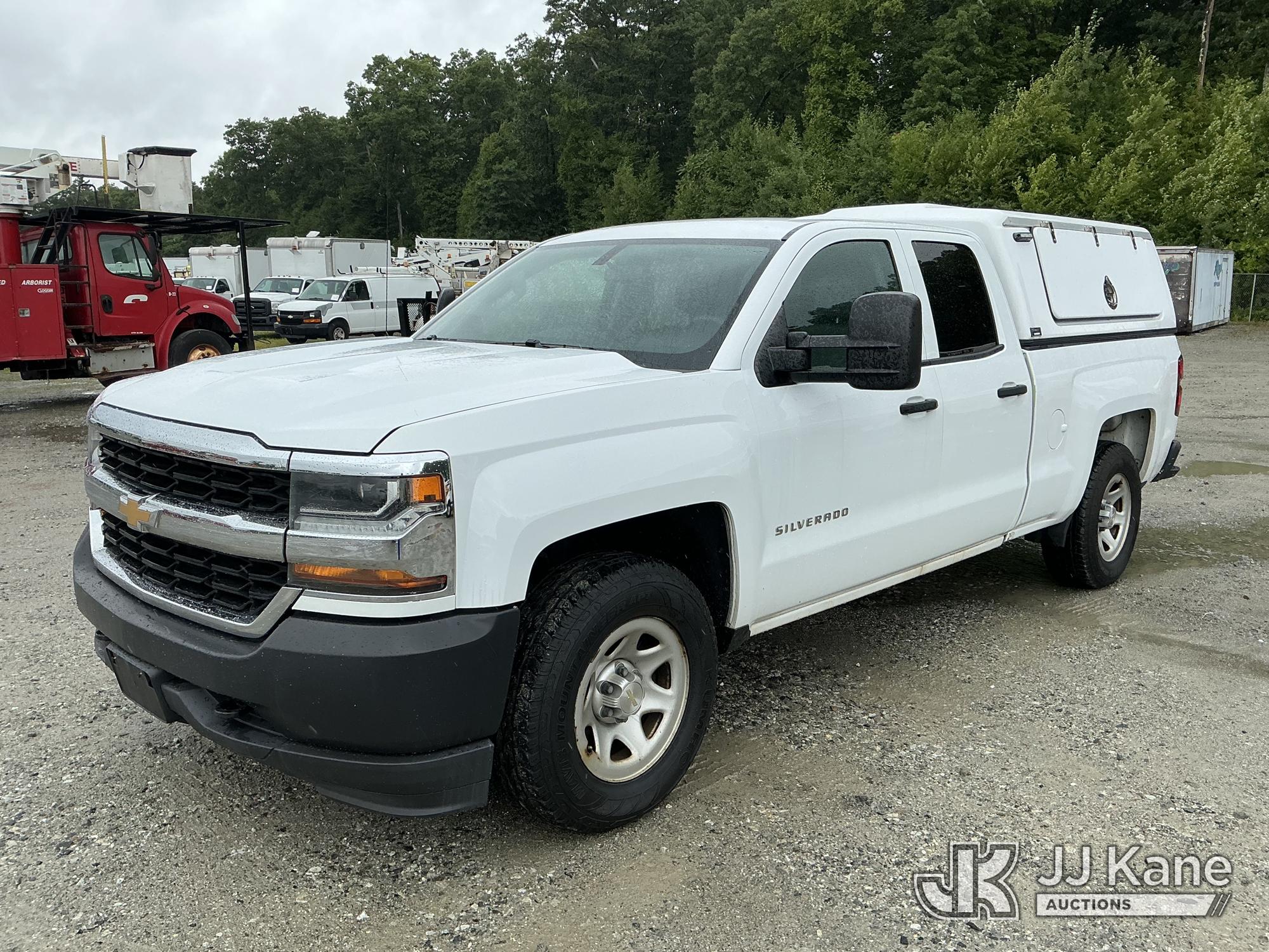 2017 Chevrolet Silverado 1500 Extended-Cab Pickup Truck