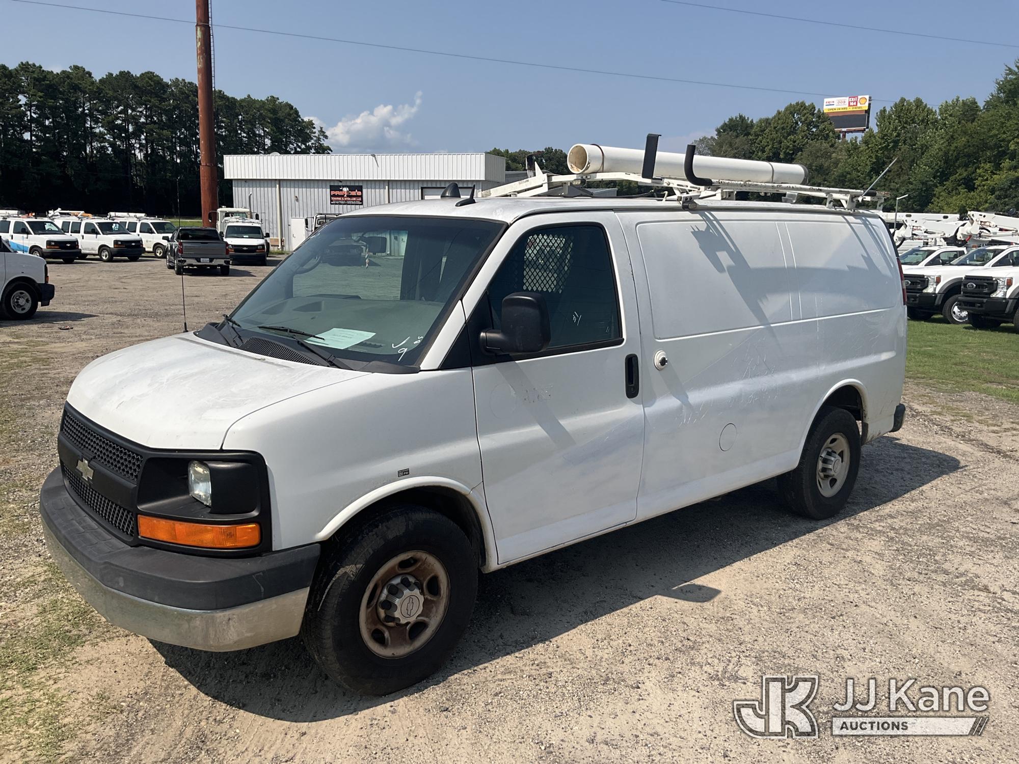 2014 Chevrolet Express G2500 Cargo Van