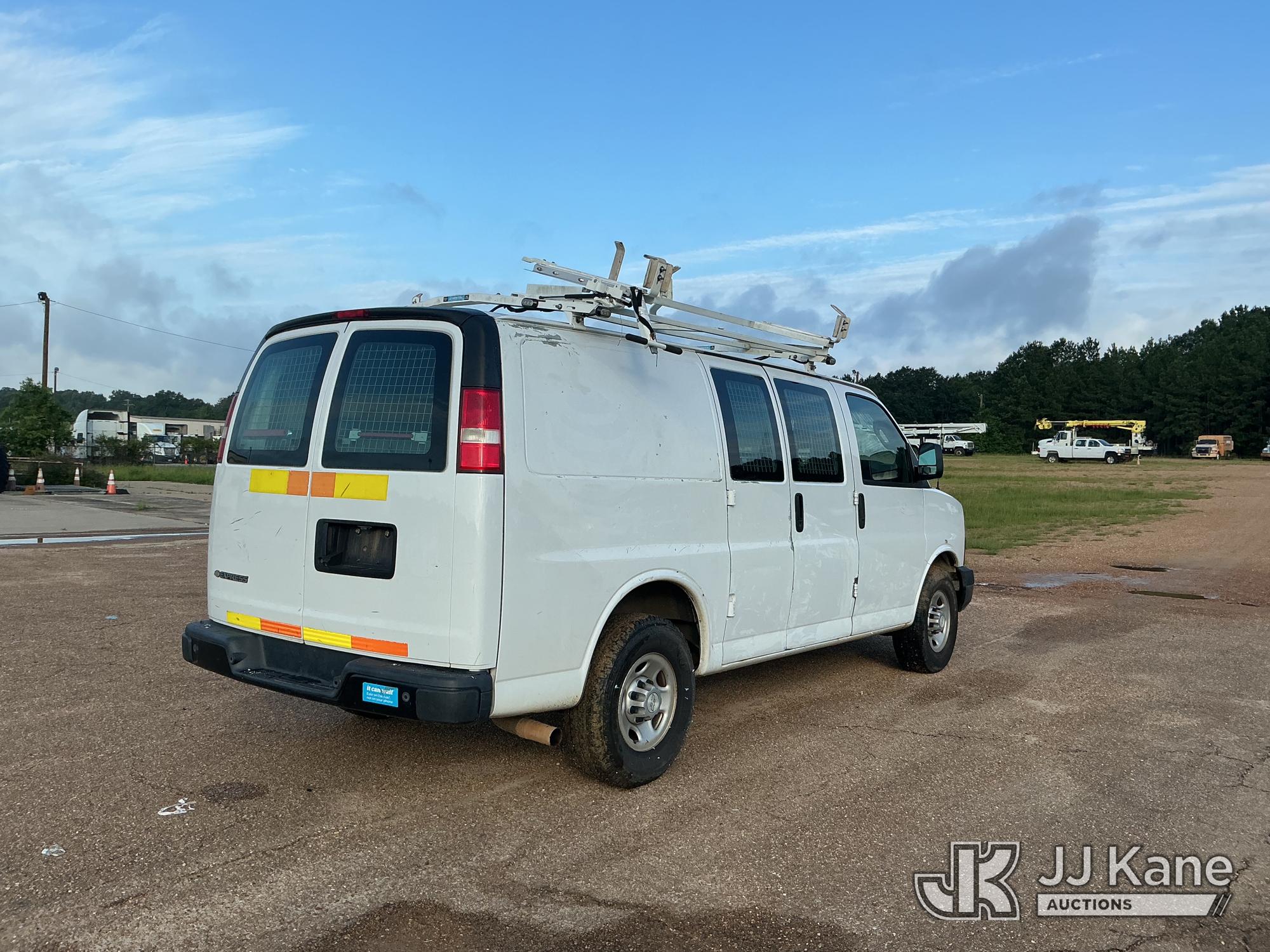 2018 Chevrolet EXPRESS 2500
