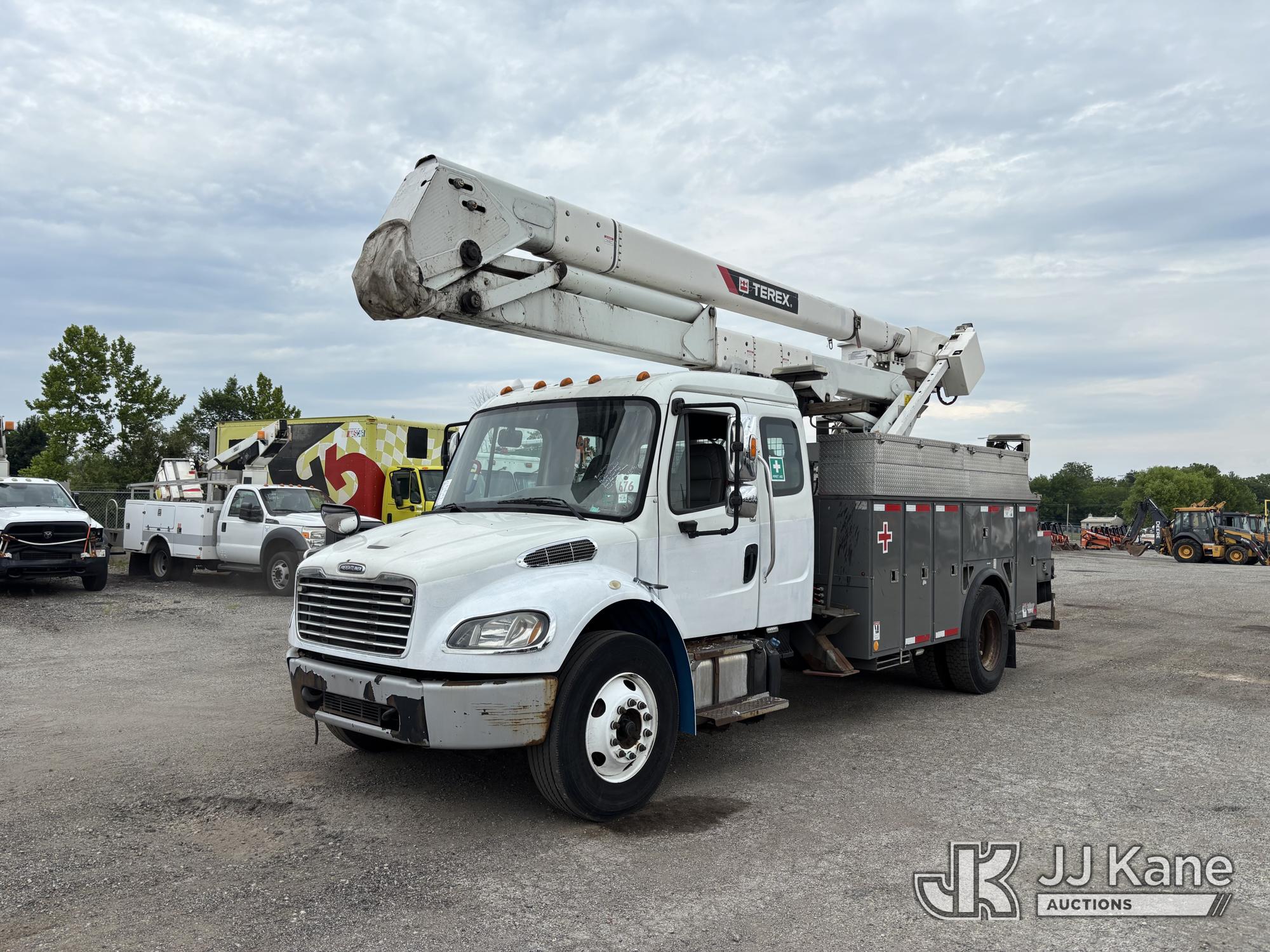 2013 Freightliner M2 106