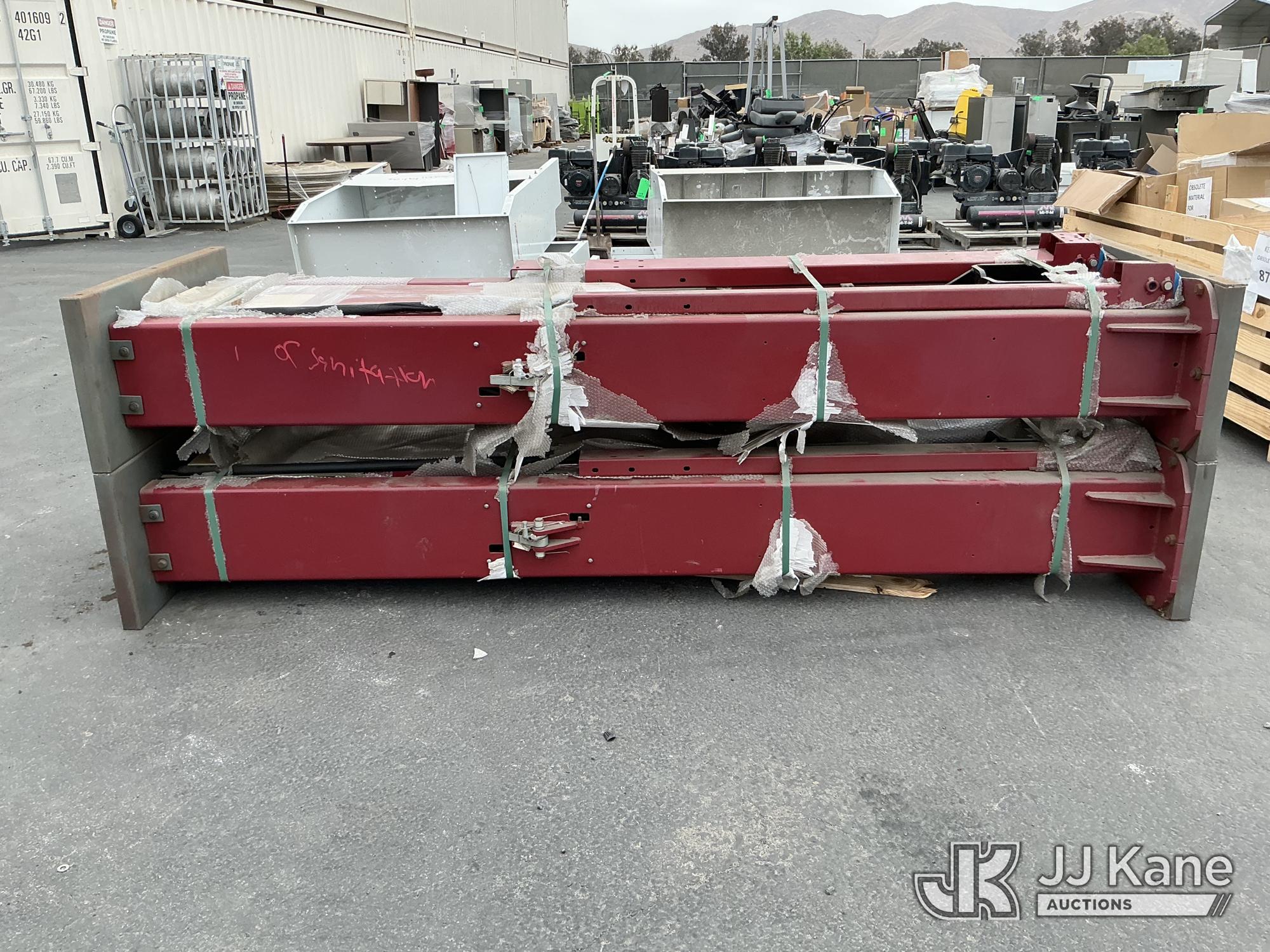 Car lift (Used) NOTE: This unit is being sold AS IS/WHERE IS via Timed Auction and is located in Jurupa Valley