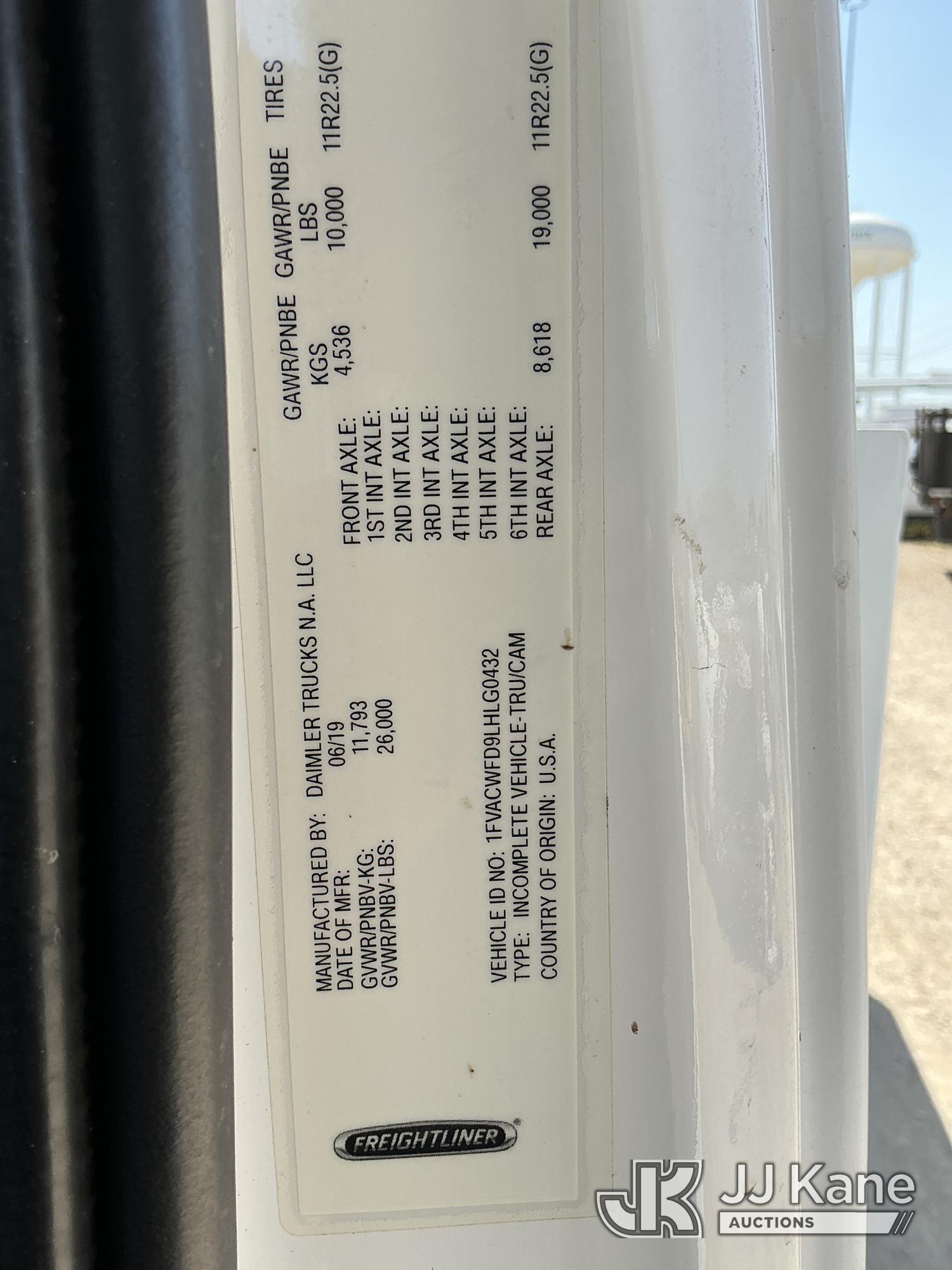 2020 Freightliner M2