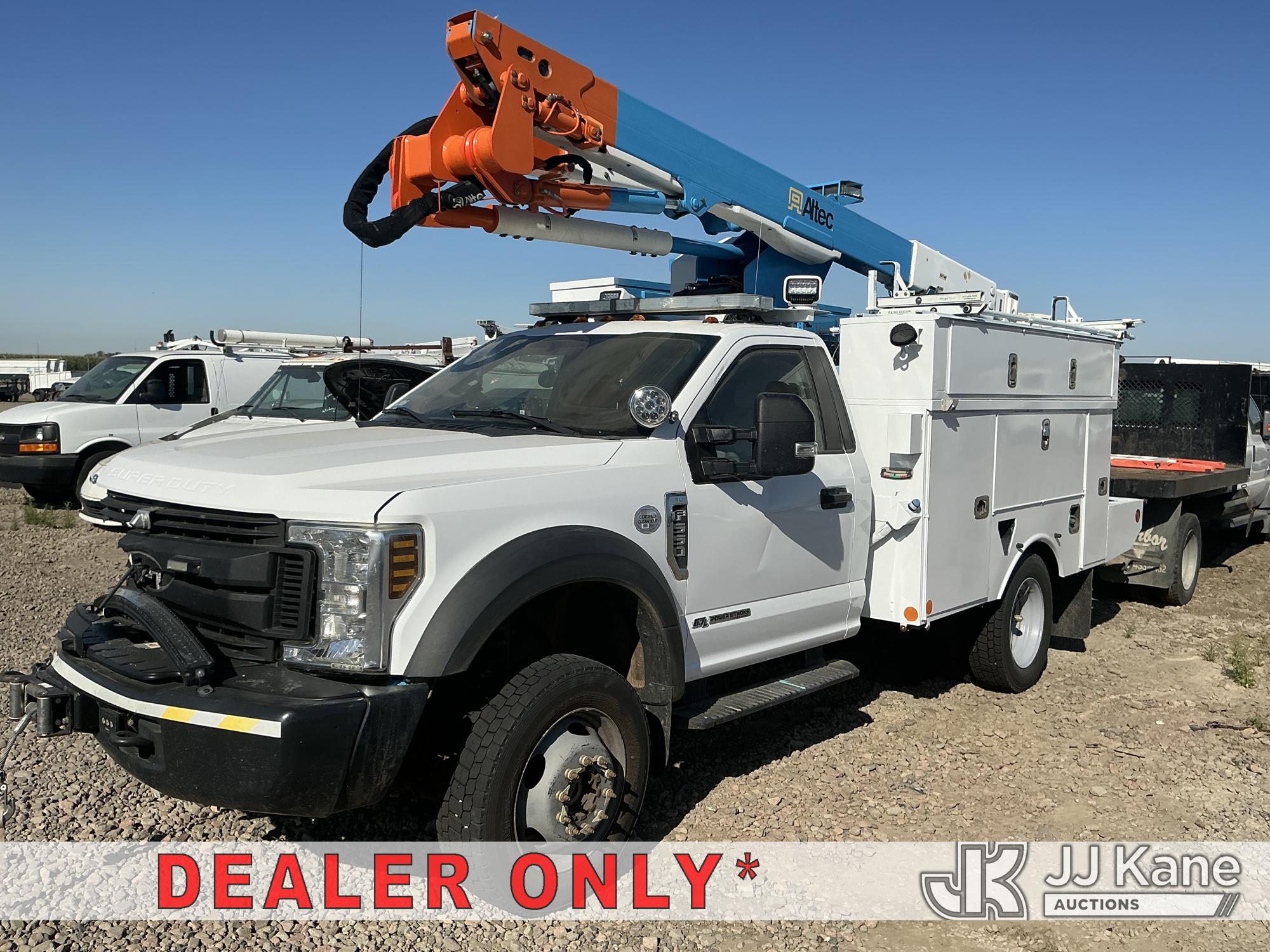 Altec AT40G, Articulating & Telescopic Bucket Truck mounted behind cab on 2019 Ford F-550 Regular Cab DRW Utility Truck