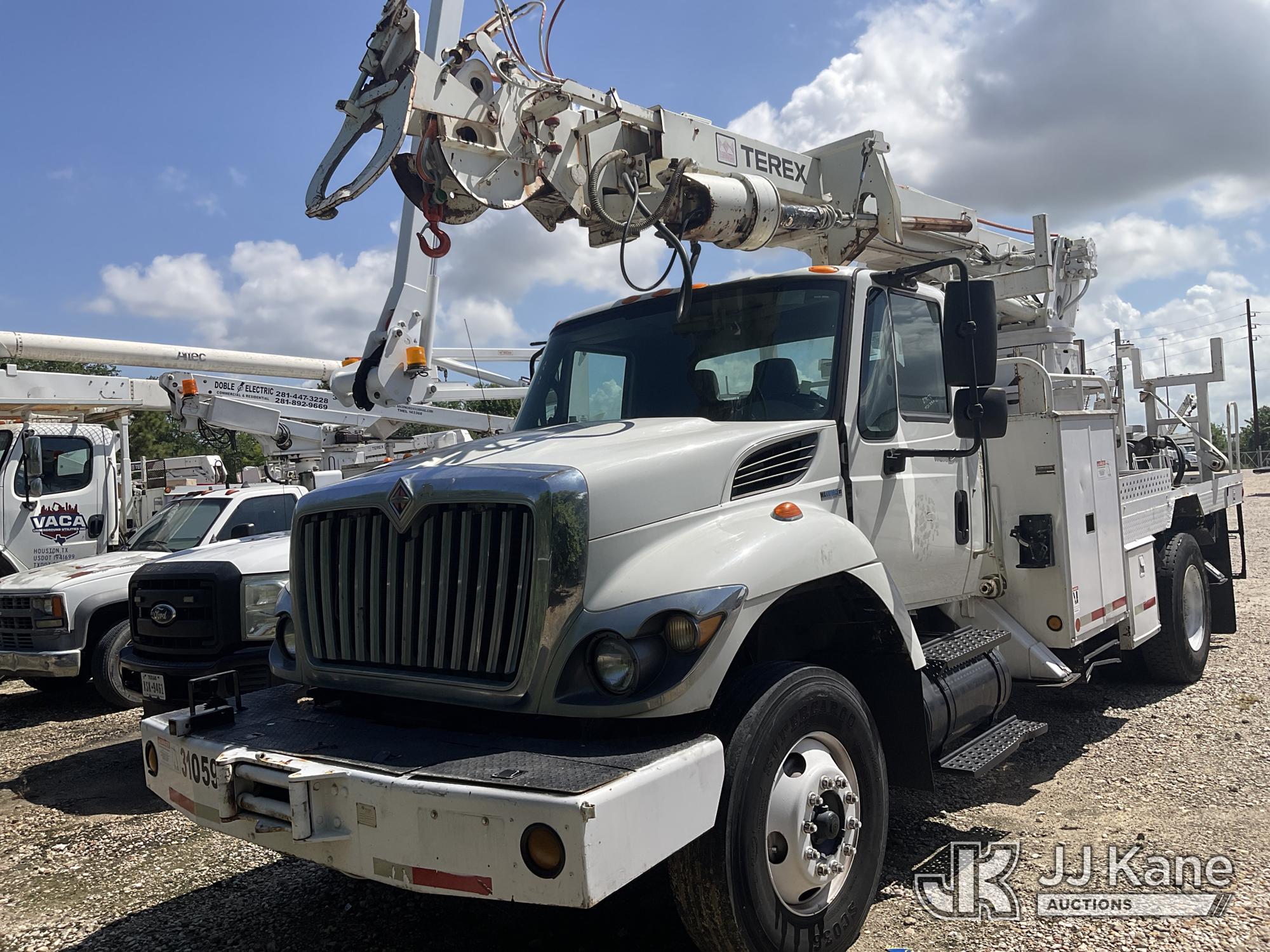 Photo of a 2010 International 7400