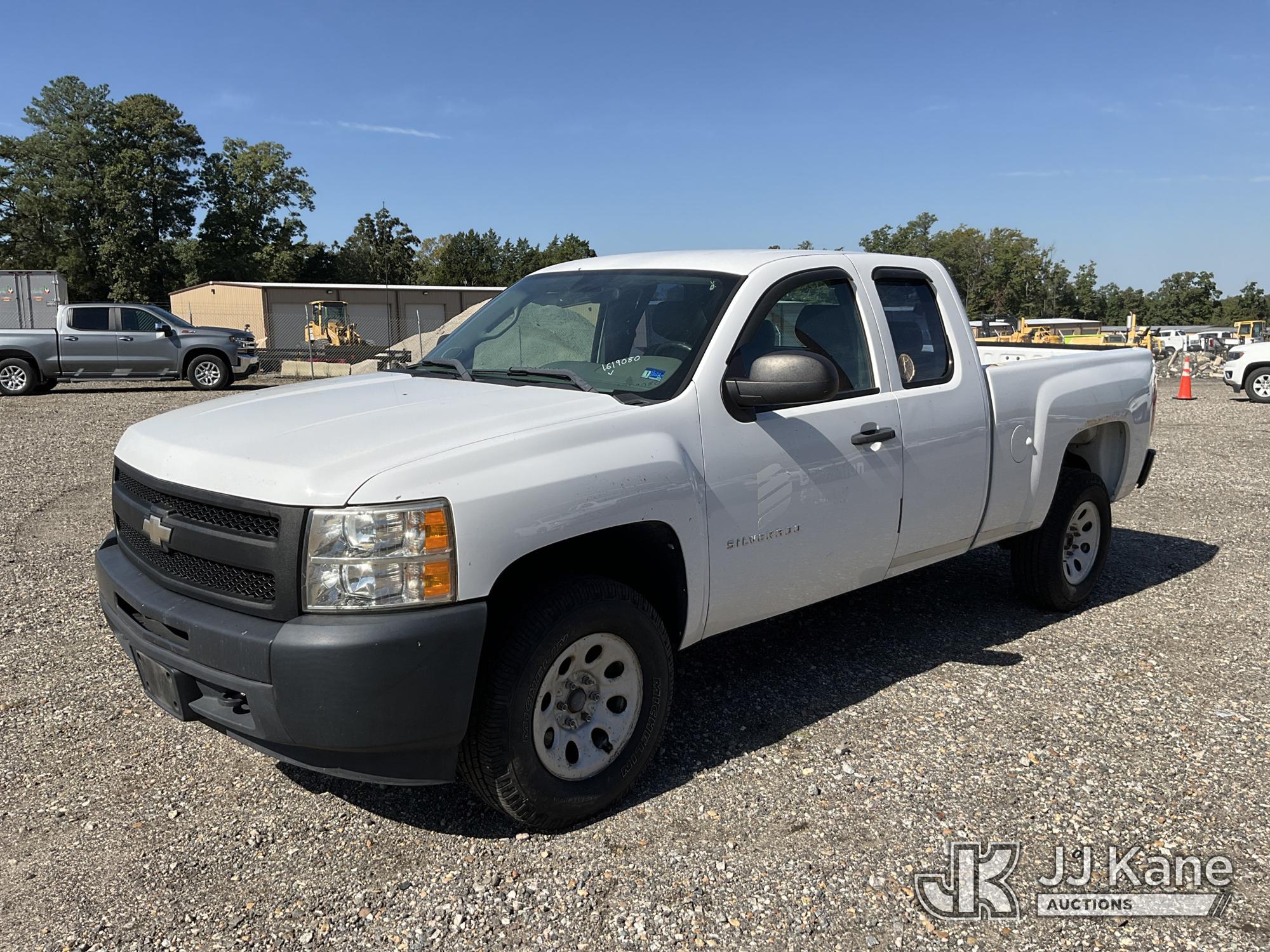 Photo of 2011 Chevrolet Silverado 1500 4X4