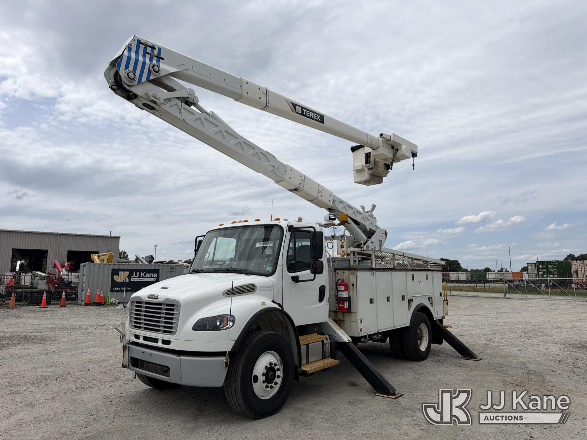 Photo of a 2015 Freightliner M2 106