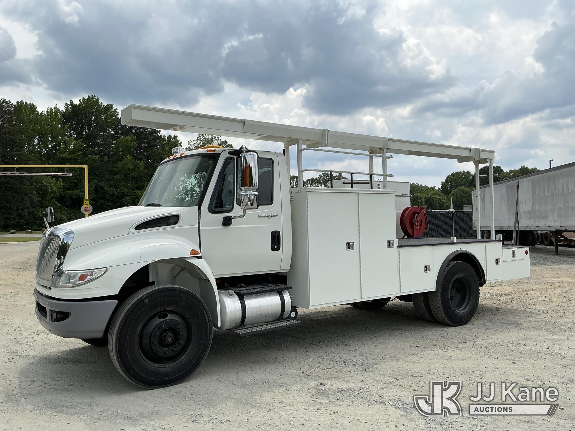 Photo of a 2012 International 4400