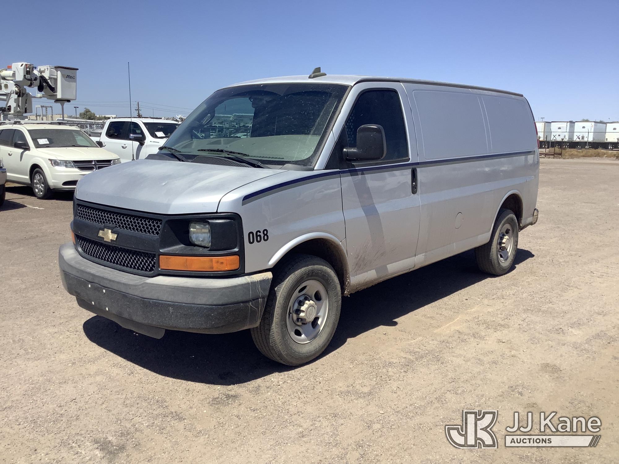 2016 Chevrolet Express G2500 Cargo Van