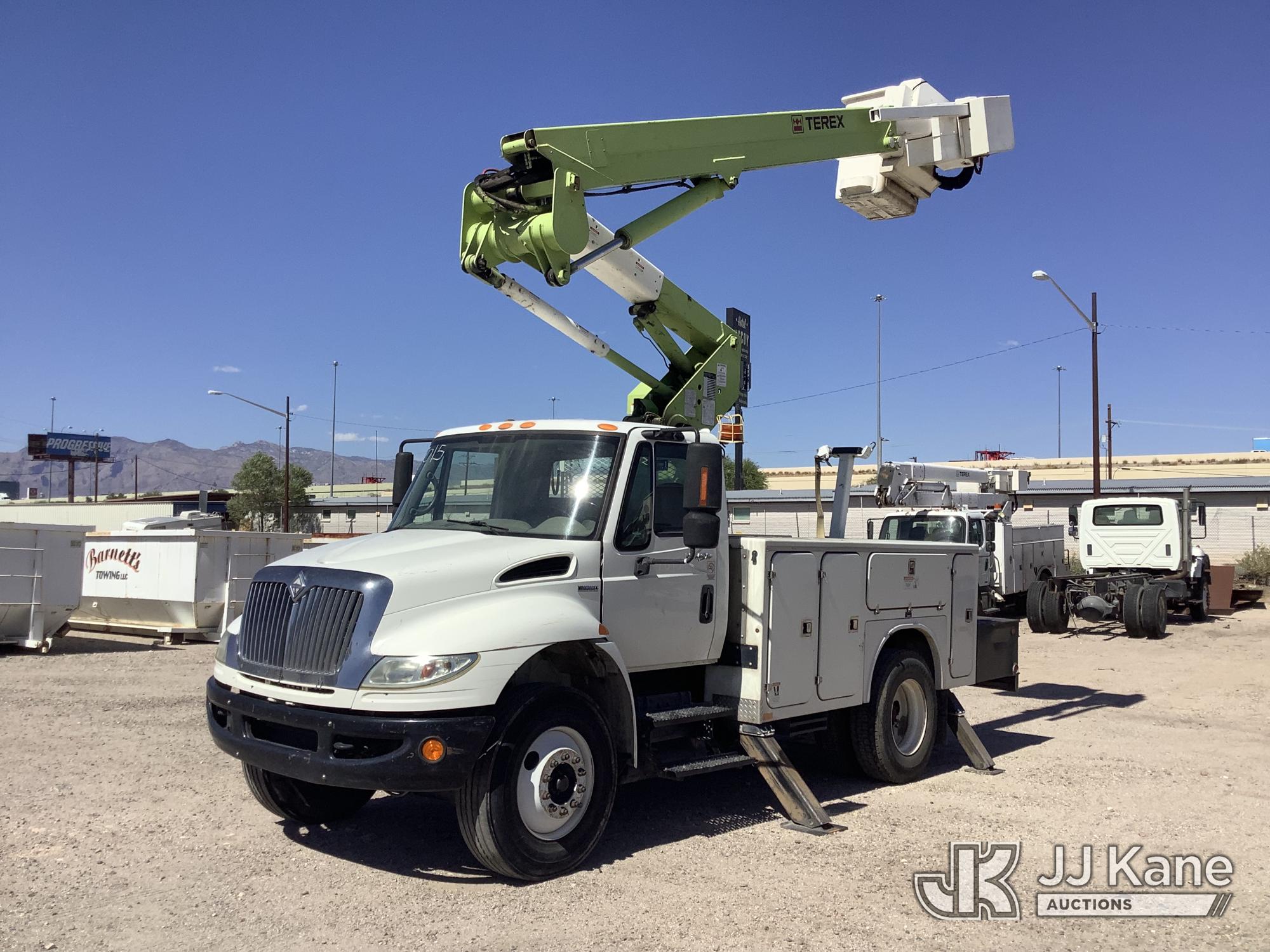 Photo of a 2008 International 4400