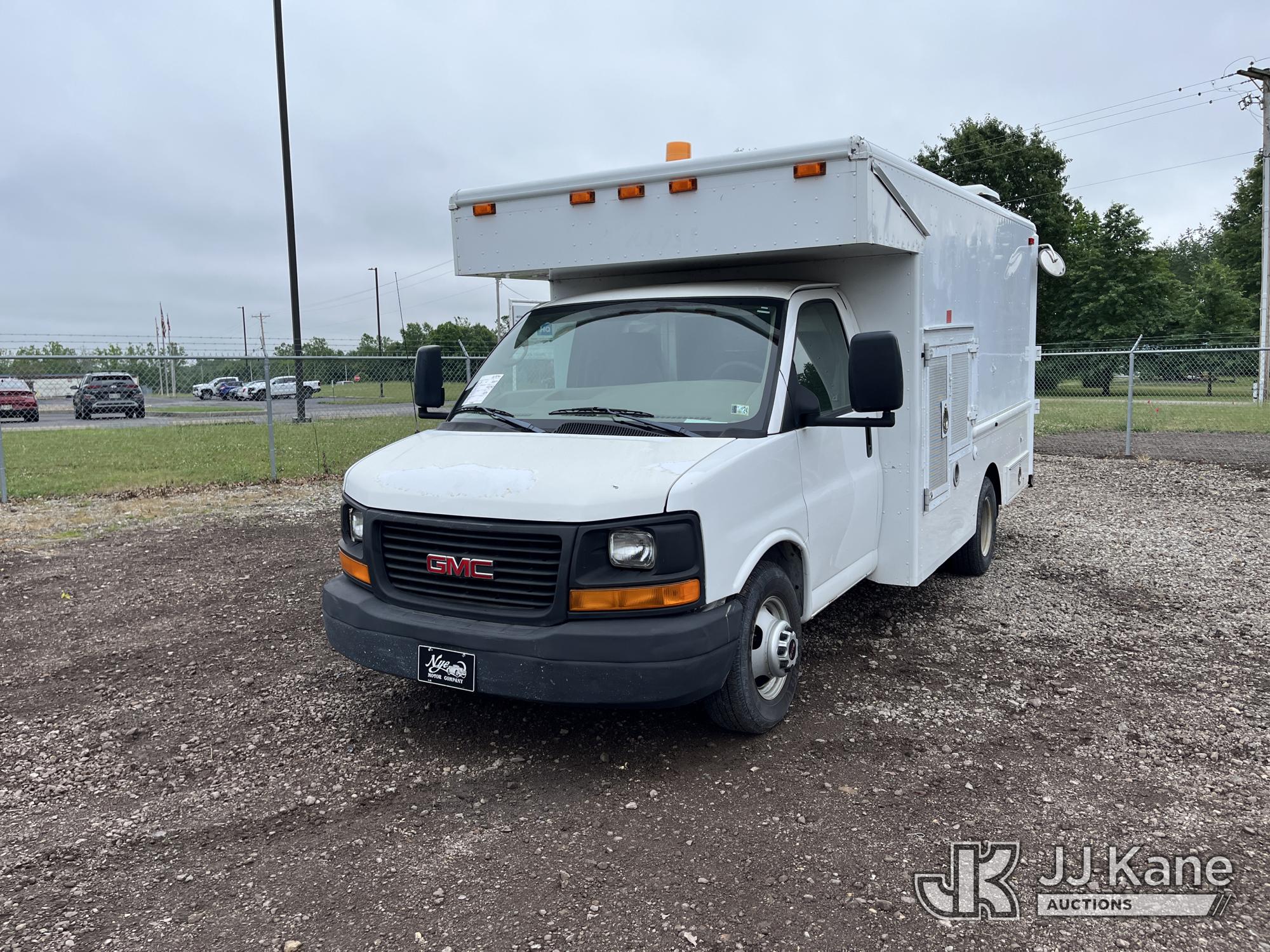 Photo of a 2007 GMC Savana G3500