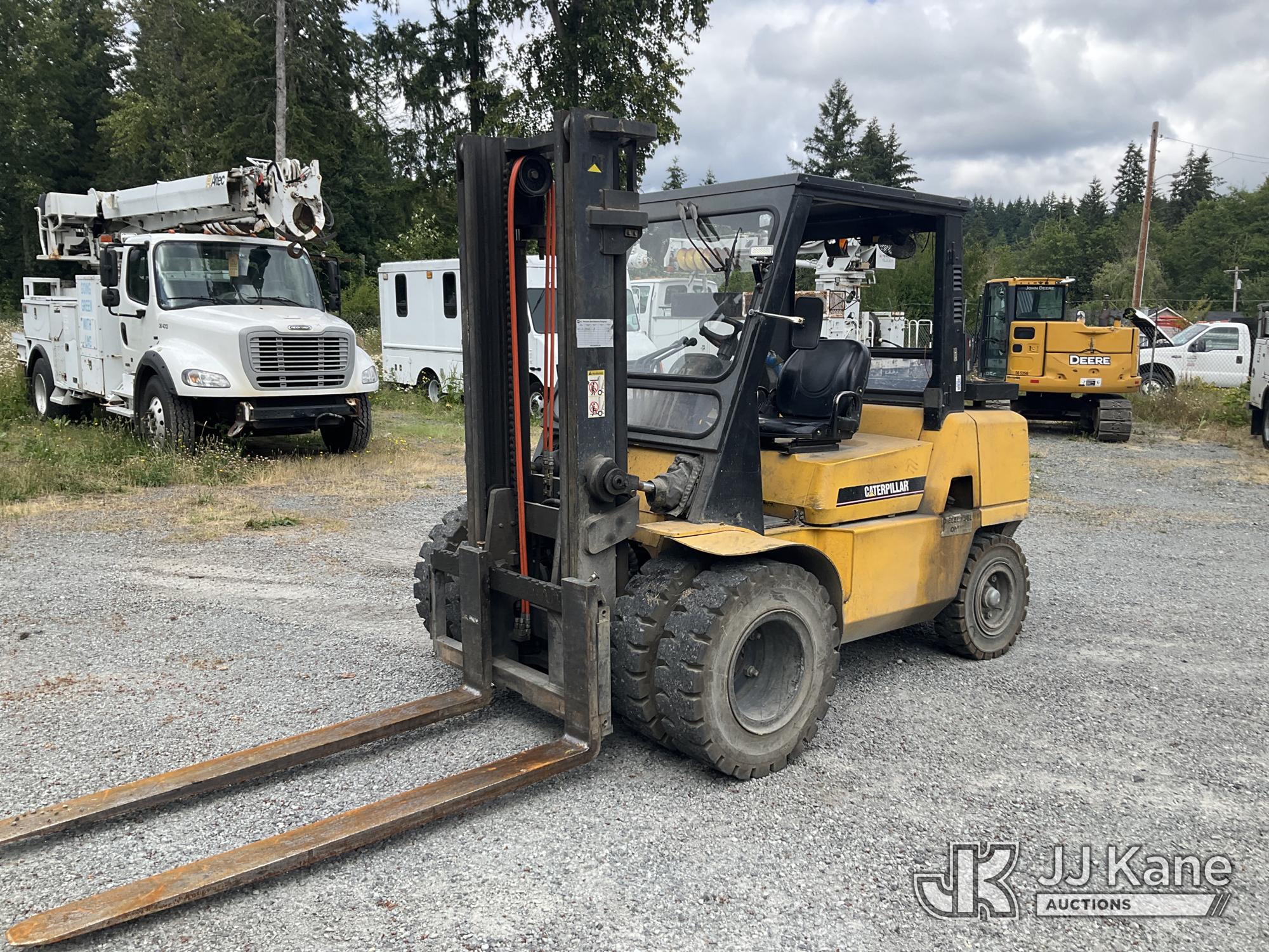 Photo of a 2004 Caterpillar DP45K