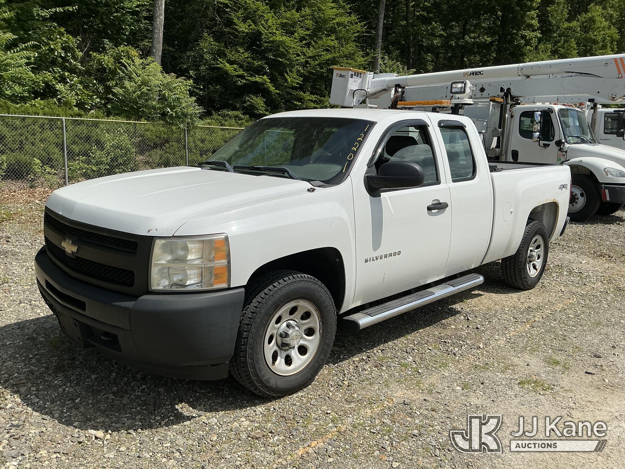 Photo of a 2011 Chevrolet Silverado 1500 4x4